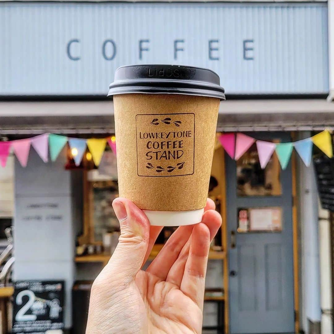 CAFE-STAGRAMMERさんのインスタグラム写真 - (CAFE-STAGRAMMERInstagram)「Let's have a quick break, right now. 飲み過ぎた朝は、基本気合いと根性です♪  #祖師ヶ谷大蔵 #☕ #祖師ヶ谷大蔵カフェ #soshigayaokura #LOWKEYTONECOFFEESTAND #ローキートーンコーヒースタンド #cafetyo #tokyocafe #カフェ #cafe #tokyo #咖啡店 #咖啡廳 #咖啡 #카페 #คาเฟ่ #Kafe #coffeeaddict #カフェ部 #cafehopping #coffeelover #discovertokyo #visittokyo #instacoffee #instacafe #東京カフェ部 #sharingaworldofshops」7月3日 7時51分 - cafetyo