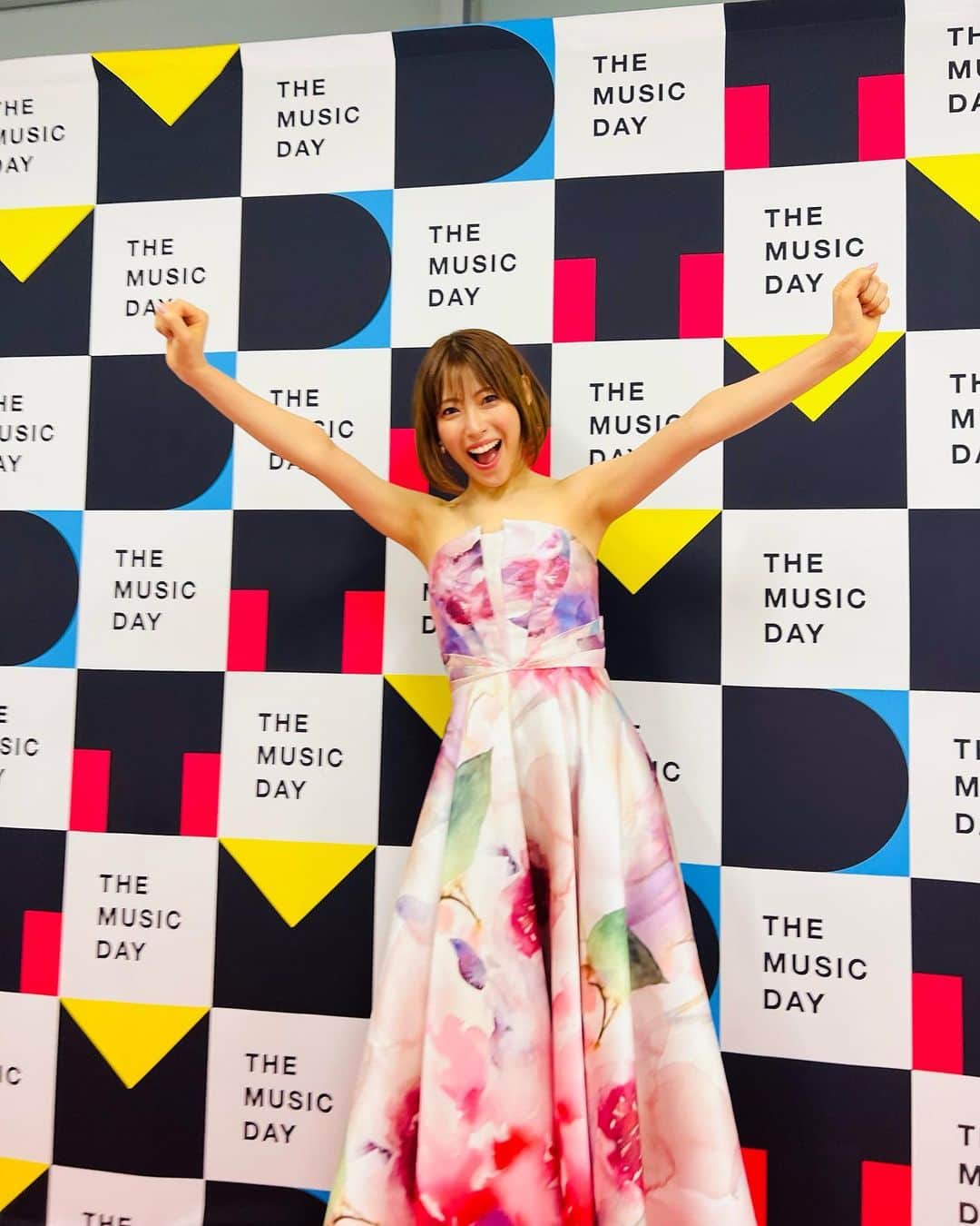 瀧本美織さんのインスタグラム写真 - (瀧本美織Instagram)「THE MUSIC DAY ありがとうございました！ 泣かないように堪えてたんだけど感極まって しまいました😣 映画も歌も大切過ぎて不器用な伝え方になったと思います。ごめんなさい！ ただ、こんな機会をいただけたことに感謝と、自分にとって幸せな時間と経験でした。 本当にありがとうございました✨✨✨   #themusicday」7月3日 8時21分 - mioritakimoto_official