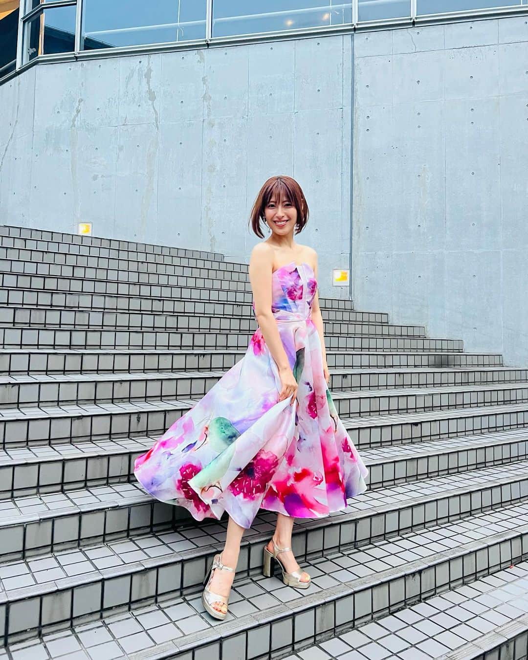 瀧本美織さんのインスタグラム写真 - (瀧本美織Instagram)「THE MUSIC DAY ありがとうございました！ 泣かないように堪えてたんだけど感極まって しまいました😣 映画も歌も大切過ぎて不器用な伝え方になったと思います。ごめんなさい！ ただ、こんな機会をいただけたことに感謝と、自分にとって幸せな時間と経験でした。 本当にありがとうございました✨✨✨   #themusicday」7月3日 8時21分 - mioritakimoto_official