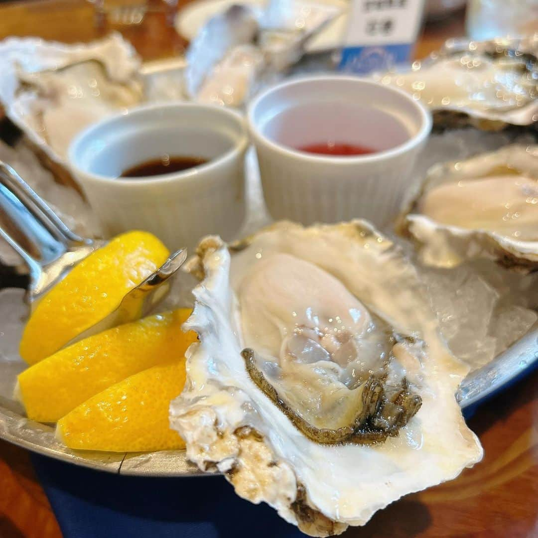 葉月里緒奈さんのインスタグラム写真 - (葉月里緒奈Instagram)「生牡蠣を食べる前はジムに行き体調を整えておく。 #オイスターバー #東京オイスターバー白金店 #フレッシュオイスター#rionahazuki」7月3日 8時36分 - riona_hazuki