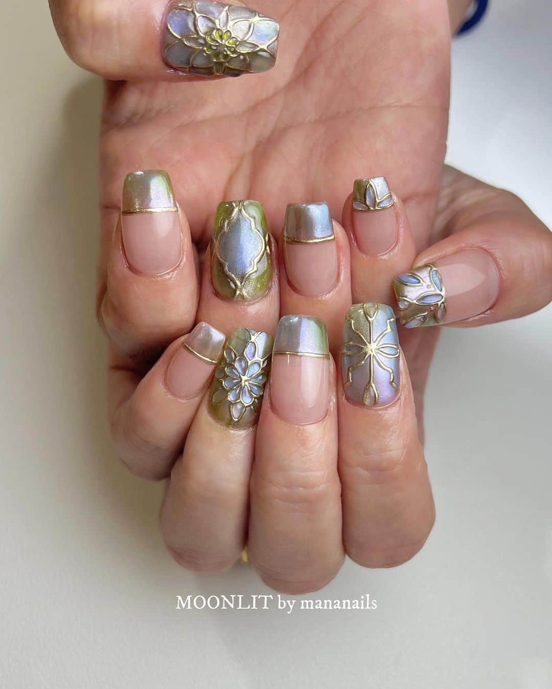 mananailsのインスタグラム：「design by @moonlit_emi   Aurora stained glass💠 夏にぴったり🤍  ☾120min」