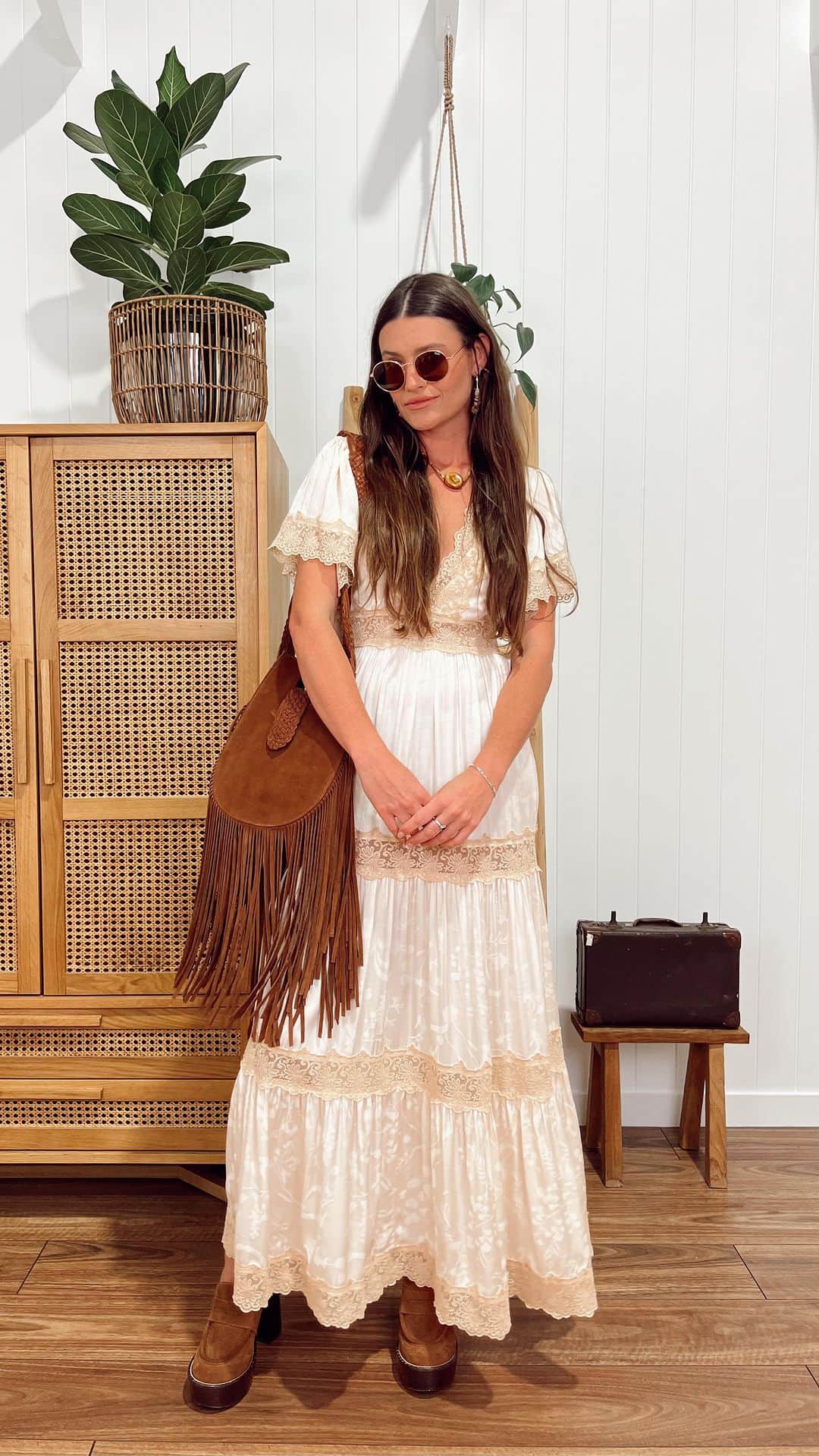 SPELLのインスタグラム：「RECUT AND REIMAGINED 🐚 inspired by Victorian lace in a flowing feminine silhouette ~ re-introducing our Ocean Gown… as seen on @daisyjonesandthesix 🎶 launching Thursday, July 6 at 10am AEST in an all new colourway… keep your eye out for exclusive colours available through @freepeople 🤍」