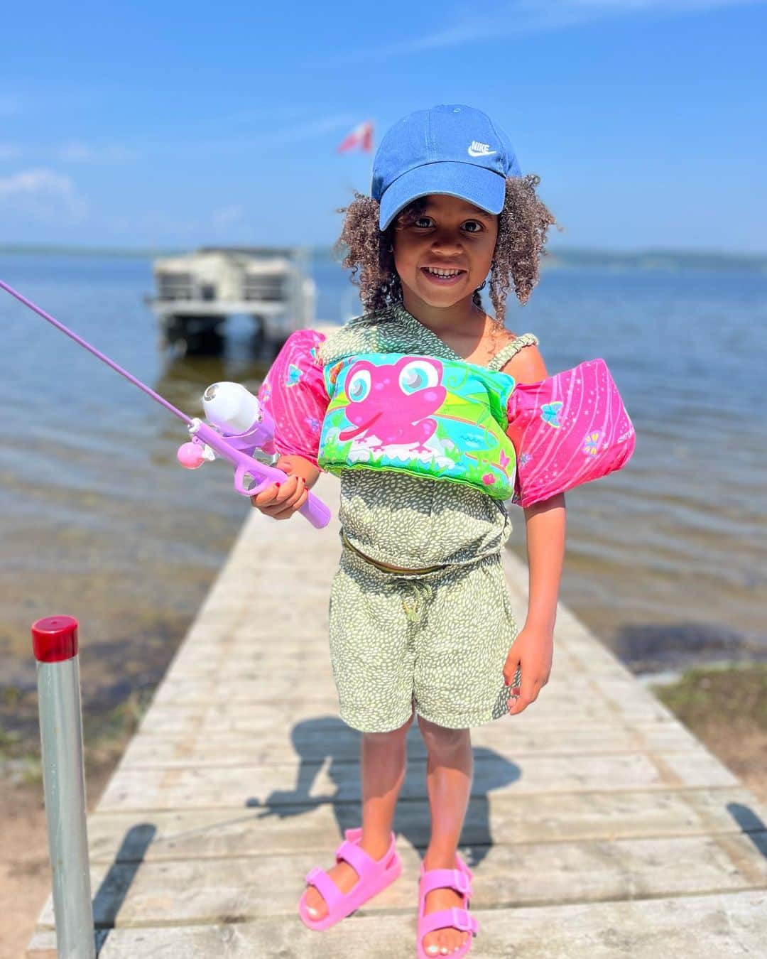 メリッサ・ビショップのインスタグラム：「Happy birthday to our sweet little (big) girl. I can’t believe you’re 5 already. You bring us so much joy and happiness, a smile every single day. We love you deeper than you will ever know. 😘😘😘」