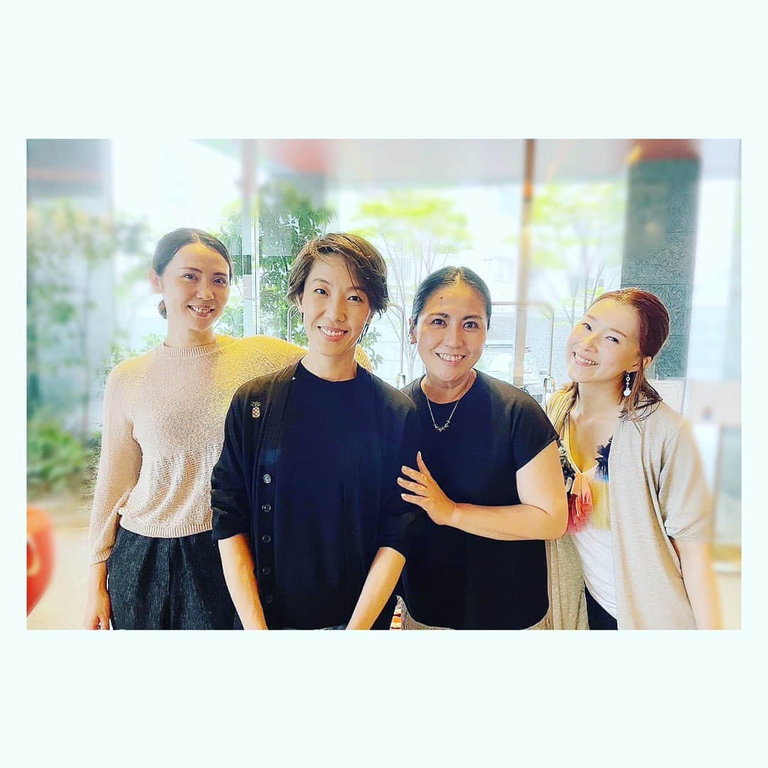 緒月遠麻さんのインスタグラム写真 - (緒月遠麻Instagram)「🔔  ベル ワトリングだらけ💋  そして、もう1人は 本当のマダムアヤホシ。  #風と共に去りぬ #赤いランプのマダム #娼婦役 #ベル集まれ〜」7月3日 20時42分 - toma_ozuki