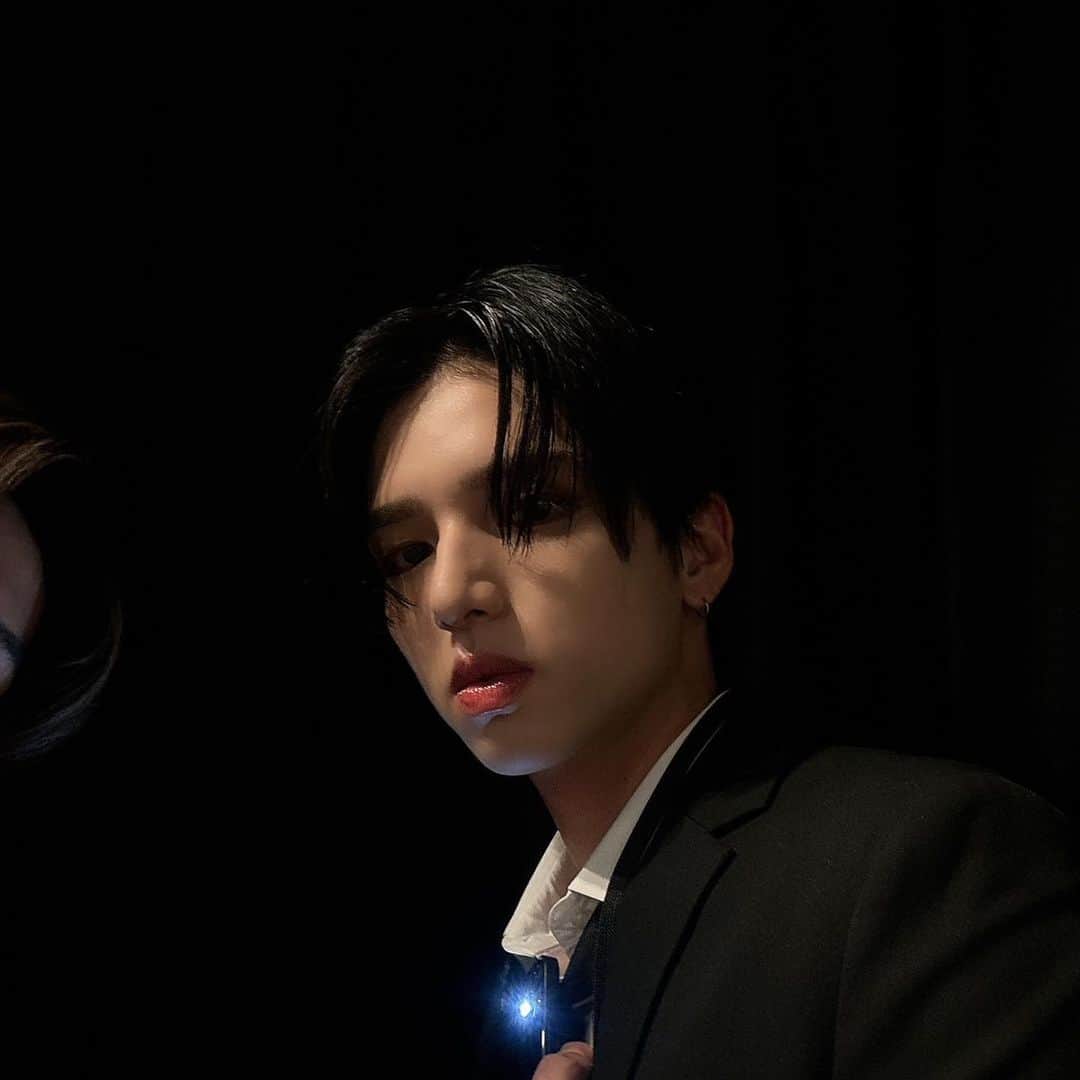 MAHIROのインスタグラム：「selfie📷 #ID #BUGVEL #1stalbum」