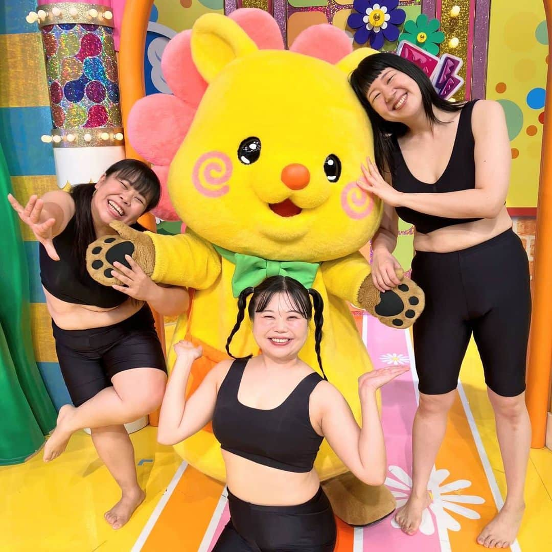 日本テレビ「ヒルナンデス！」さんのインスタグラム写真 - (日本テレビ「ヒルナンデス！」Instagram)「. 今日のゲストは#貫地谷しほり さんでした✨  #藤あや子 さんと行くコストコ！売っているものを見て、すぐにアレンジレシピのアイデアがたくさん出てくるのが素敵だなと思いました🥰どれもとっても美味しそうでしたね！  そして、#まいあんつ さん、#さきぽんぽんぽんぽんぽんぽんぽん さん、#ゆめちゃん さんが挑んだ4週間のダイエット！どれも気軽に取り入れやすい方法だなと思いました😌皆さん、お疲れ様でした！  🌼明日のヒルナンデスは〜？🌼  ①茨城県・大洗鹿島線でローカル線ぶらり旅 有岡大貴×チョコプラ×石原良純×生田絵梨花が茨城県・大洗鹿島線でローカル線ぶらり旅 制限時間以内にゴールできるのか！？  ② 料理研究家小林まさみのキッチンを覗き見 おすすめのアイテムやレシピが続々登場  #ヒルナンデス #藤田ニコル #コットン #浦野モモ (C)日本テレビ」7月3日 19時16分 - hirunandesu_ntv_official