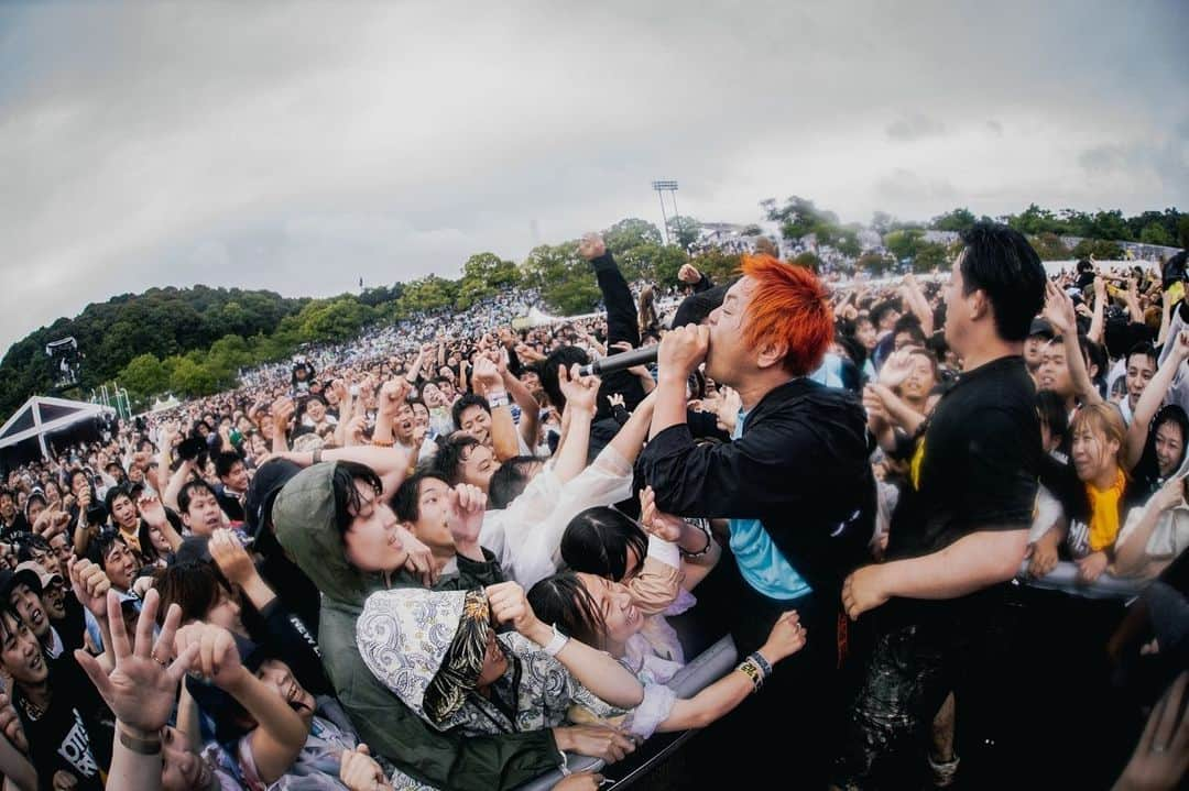 N∀OKIさんのインスタグラム写真 - (N∀OKIInstagram)「7/1 京都府立山城総合運動公園 太陽が丘特設野外ステージ  京都大作戦2023 〜今年は可能な限り全フェスに参加してくだ祭！〜  眩い光とエネルギーとてつもねえ 完全体京都大作戦  余韻と心地良き 満身創痍  ありがとうございました  10-FEET お疲れ様  #京都大作戦2023  写真 大人用オムツを遂に装着 1〜5 @kawado_photo  6〜10 @ninjajon」7月3日 19時19分 - chairoy1945