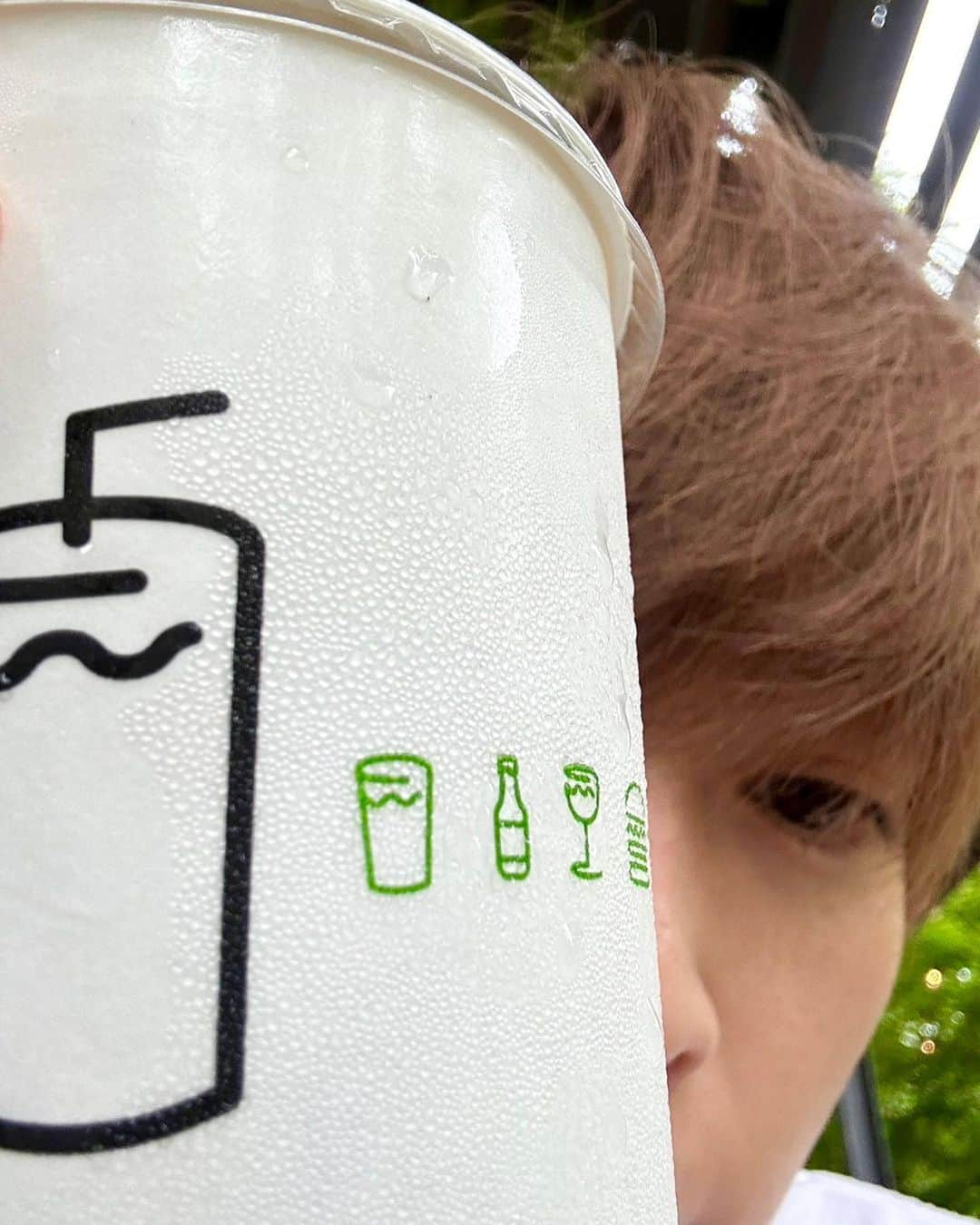 玉森裕太さんのインスタグラム写真 - (玉森裕太Instagram)「⁡ 🥤✌️ ⁡ #KisMyFt2 #yutatamamori #玉森裕太 #白T」7月3日 19時30分 - yuta_tamamori_kmf2