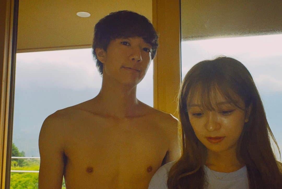 ぎしのインスタグラム：「安い予算で作られた恋愛映画のような写真  さおりは最近飲み誘ってこなくなった」