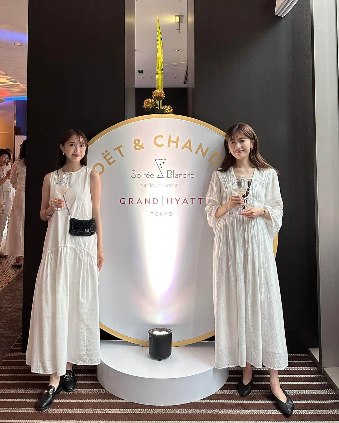 榊原美紅さんのインスタグラム写真 - (榊原美紅Instagram)「. 先日ご招待いただき Moët & Chandon x Grand Hyatt Soireé Blanche  ソワレ ブランシュ へ🥂  お仕事終わりに非日常的な空間で ちょっぴりリゾート気分を味わえました☺️  音楽とお料理と一緒に美味しくいただきました。♡  #Hostedby @moetchandon #ソワレブランシュ #SoireeBlanche #moetchandon #モエシャンドン #Sponsored #DrinkResponsibly」7月3日 19時27分 - miku_sakakibara