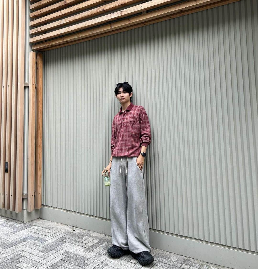 鈴木志音のインスタグラム：「最近これしか飲んてない！ 抹茶ラテ美味しすぎる🍵🫰🏻」