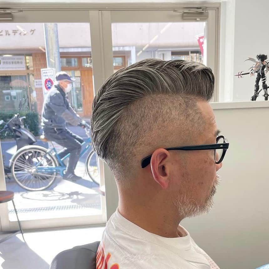 DRESSKINさんのインスタグラム写真 - (DRESSKINInstagram)「池尻大橋にある @barbershop_king_ikejiri の 塚田さんのスタイル💇💈  Repost from @barbershop_king_ikejiri   #barbershopking #ikejiri #ikejiriohashi #dresskin #バーバーショップ #キング #池尻 #ドレスキン #メンズヘアースタイル #メンズヘアカット #メンズグルーミング #メンズヘアセット」7月3日 19時37分 - dresskin_official