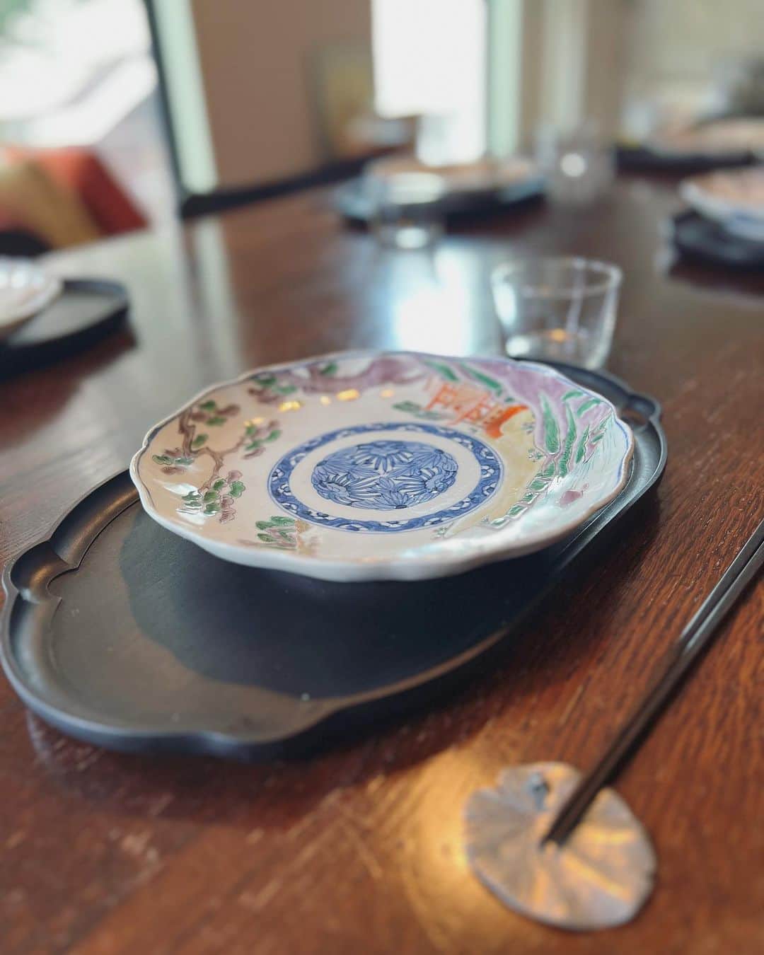 内田恭子さんのインスタグラム写真 - (内田恭子Instagram)「こんばんは。  友人と　@yuki_shunkohsha ちゃんのお料理教室へ。素敵なインテリアのIROの店内で、夏のさっぱりメニュー。私はほとんど食べる担当でした笑。  冷たいプラムのパスタや赤紫蘇を使った夏野菜の和え物など、お家でも取り入れられる美味しいヒントもたくさんいただきました。  #cookingclass  #お料理教室  #美味しいもの  #大好き  #夏メニュー  #内田恭子  #kyokouchida」7月3日 19時42分 - kyoko.uchida.official