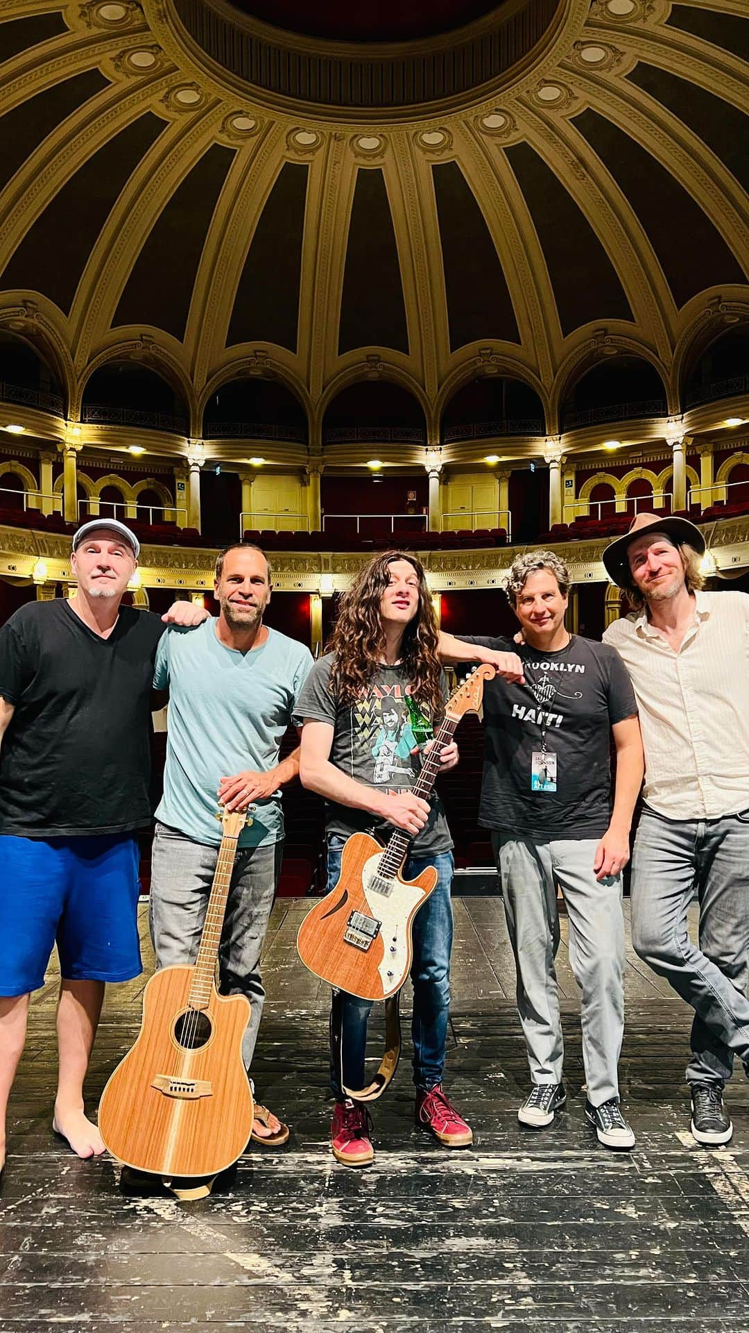 ジャック・ジョンソンのインスタグラム：「Great ender to Jackʻs Meet The Moonlight European and UK tour here in Ferrara Italy! Special shout out to @kurtvile, Andrew from @officialwolfmother, Francesco Piu and @glenhansard for sharing the stage with Jack and the band!  • #meetthemoonlight」