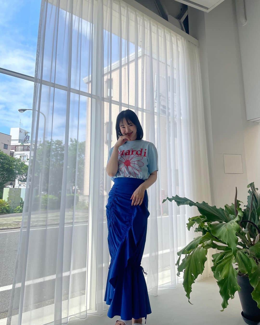 大友樹乃のインスタグラム：「一番好きな季節がくる🌻🍉 Seventeen夏号発売中です! チェックしてねん！  @seventeenjp_mag  #セブンティーン #夏 #🩵」