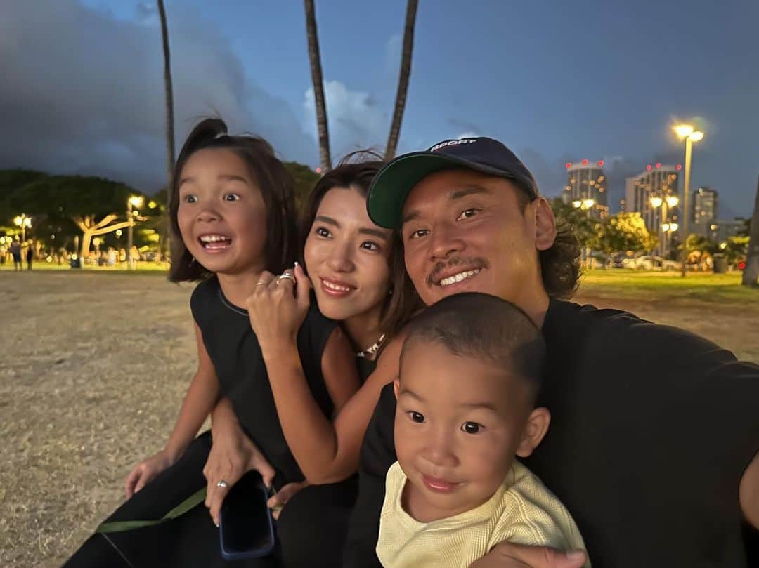 MOYAのインスタグラム：「♡♡♡ 愛すべき個性豊かなわたしのチーム🤝✨  #hawaii #ハワイ #myfamily  #子連れハワイ #ハワイ旅行」