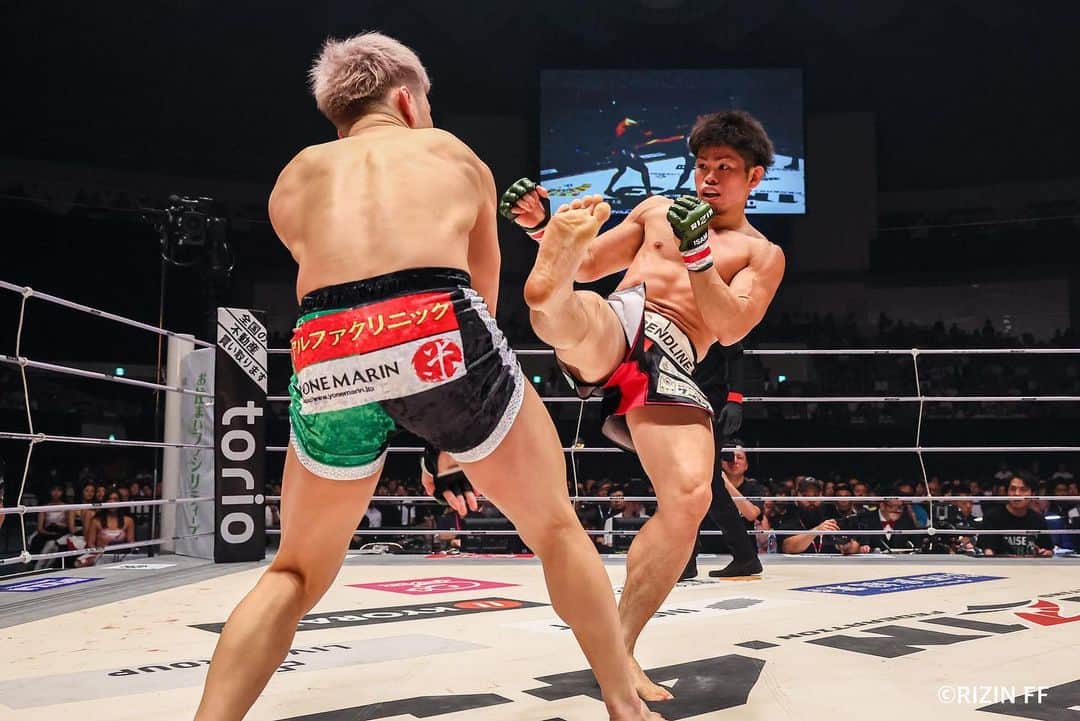 RIZIN FF OFFICIALのグルメインスタ