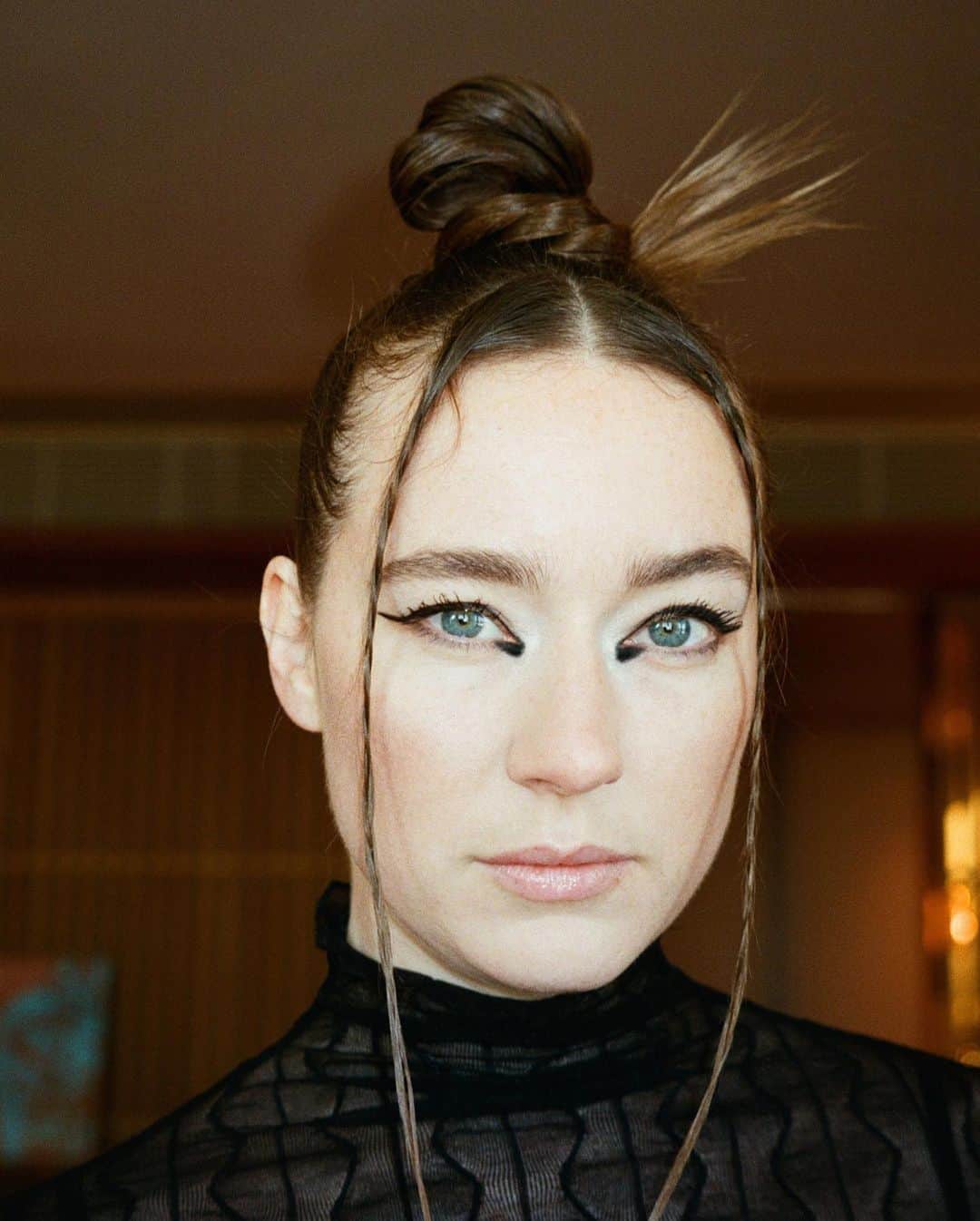 Lancôme Officialさんのインスタグラム写真 - (Lancôme OfficialInstagram)「Backstage at Paris Fashion Week in January, where friends of the house stunned in full Lancôme glams by @hosdeyagency at @soparishotel.  #Lancome #PFW #makeup #FashionWeek」7月3日 20時22分 - lancomeofficial
