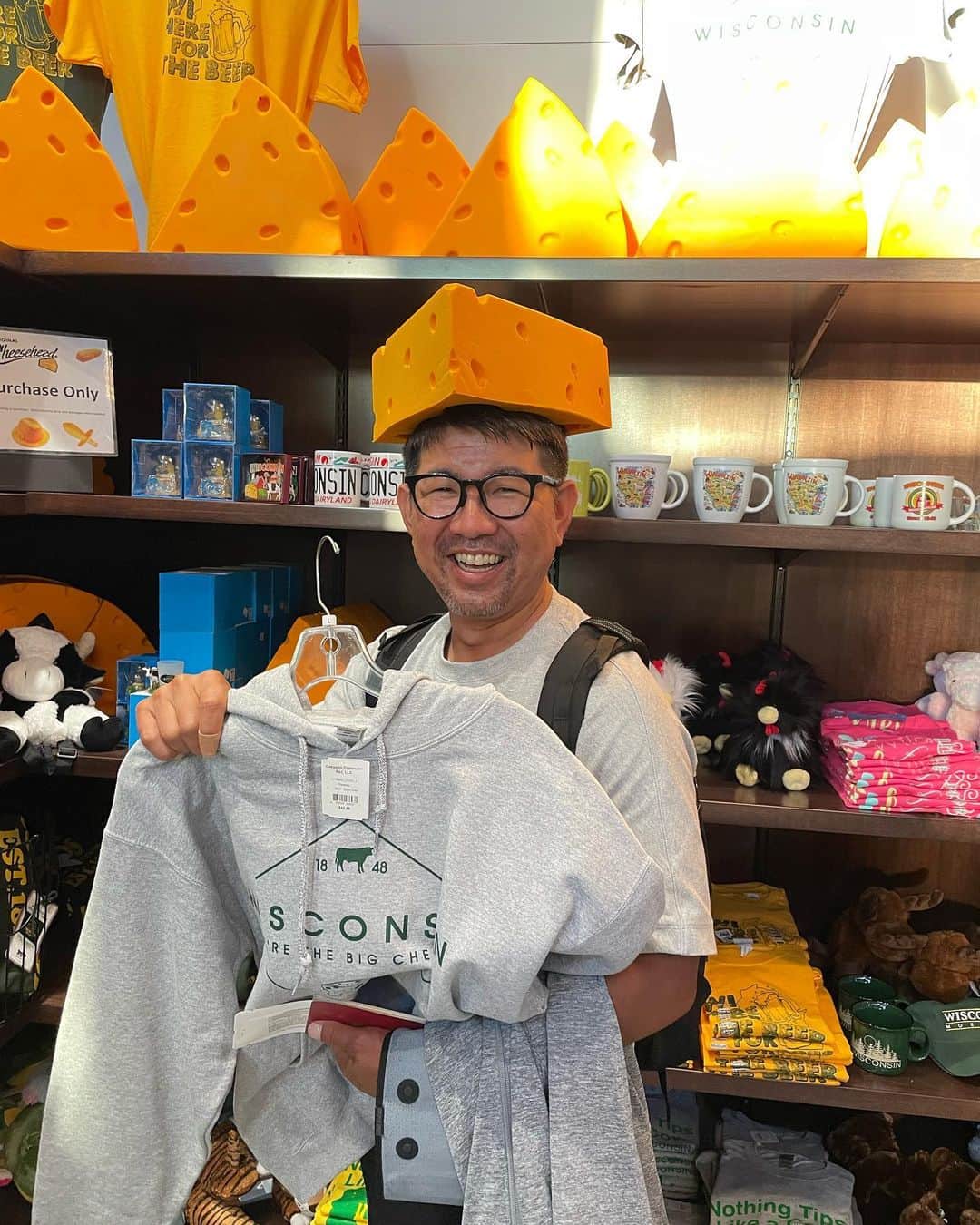 深堀圭一郎のインスタグラム：「これから日本に戻ります、 吉岡のお気に入りになりました。」