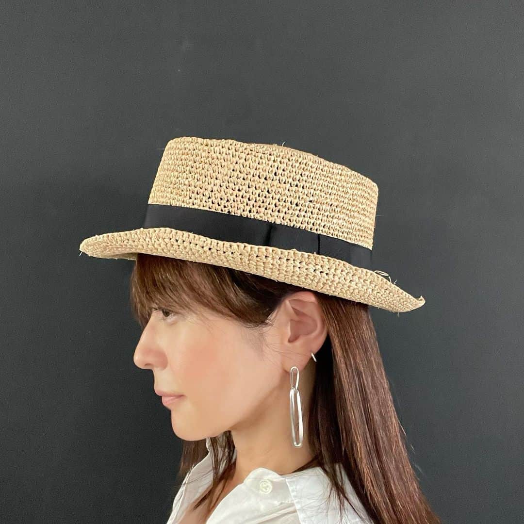 松井美緒のインスタグラム：「…麦わら帽子。  @tanakahat  #夏」