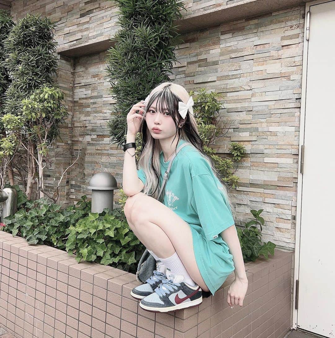 謝花南のインスタグラム：「🐇🩵」