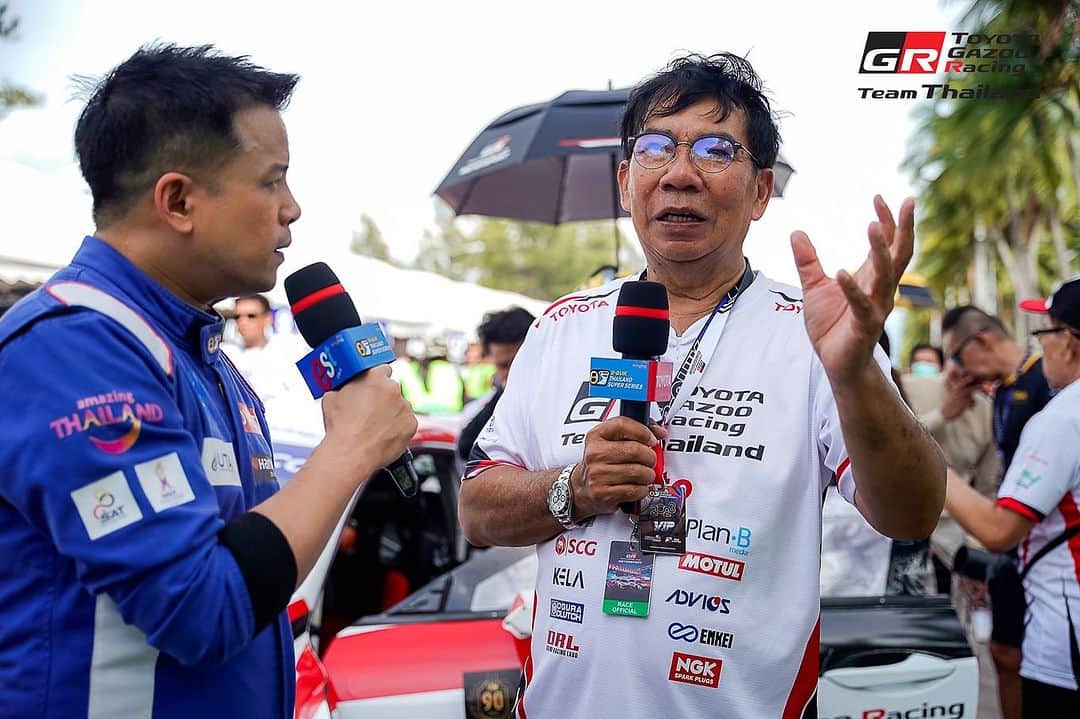 Toyota team thailandさんのインスタグラム写真 - (Toyota team thailandInstagram)「แมน-ต้น ผลัดกันไฟท์ติ้ง 2 Race โหด ลุ้นกันมันส์จนนาทีสุดท้าย ในรุ่น SuperCar GT3 ที่แต่ละทีมก็เตรียมตัวและวางแผนกันมาอย่างดี เพราะสนามบางแสน สตรีท เซอร์กิต ถือเป็นหนึ่งในสนามเรียบชายหาดที่ยาวและสวย แต่ขึ้นชื่อว่าเป็นสตรีทเซอร์กิตแล้วก็จะมีความยากในตัวเอง ทั้งโค้งที่แคบ พื้นแทร็กที่ไม่เรียบและลื่นในบางจุด แน่นอนการแข่งเรซละ 1 ชั่วโมง นักแข่งและทีมงานร่วมมือร่วมใจกันเต็มที่เพื่อผลงานที่ดีที่สุด  Thailand Super Series R.3-4: Date: 28 June - 2 July 2023 @Bangsaen Grand Prix, Chonburi  🚗#9 Drivers: ณัฐพงษ์  ห่อทองคำ (Nattapong H.) / มานัต กุละปาลานนท์ (Manat K.) Car: Lexus RC-F Class: GT3 Pro Race 3: 4th In Class & Overall Race 4: 4th In Class & Overall」7月3日 11時47分 - toyotagazooracingteamthailand