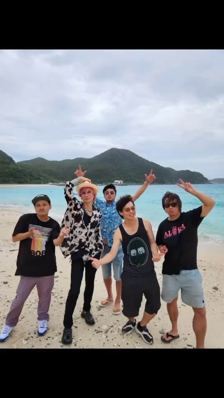 Ju-kenのインスタグラム：「【 LIVE information 】  TERMINAL3「1st Flight Tour 2023」4/1より受付開始！  7月21日(金) ぺいあのPLUS’ (熊本) 5000円(フード、ドリンク代別) オープニングアクト有り 開場18:30 開演19:00 〒860-0803 熊本県熊本市中央区新市街１−３ お問い合わせ先 TEL:096-322-6813 【10:00〜17:00】 予約用アドレス　peiano.yoyaku@ymobile.ne.jp  7月22日(土) border -live music&drinks- (福岡) 5000円(2オーダー別) 開場17:30 開演18:30 〒810-0023 福岡市中央区警固1丁目15-38 カイタック スクエアガーデン ウエストサイド3F ご予約　＜border 電話予約＞ TELL:092-406-8448【16:00〜22:00(月曜定休日)】 ※borderでの予約は電話受付のみとなります。 ホームページからのメール予約は受付ておりません。予めご了承ください。 https://border-live.com/  7月23日(日) l-wise (大阪) 5000円(フード、ドリンク代別) 開場18:00 開演18:30  〒534-0002 大阪府大阪市都島区大東町１丁目１１−８ お問い合わせ先　TEL:06-6923-6545 【20:00〜2:00(日、月、火曜定休日)】  予約用アドレス mizusawa7777777@gmail.com  TERMINAL3から貴方へのスペシャルプランを ご用意致しました。  Aプレミアムチケット  ●ライブチケット ●非売品オリジナルポストカードに お名前日付場所、メンバー全員のサインを添えて ●T3の会場リハ見学(20〜30分程度) 10000円  Bスーパープレミアムチケット  上記に加えて  ①お好きなT3曲のデモをデータでプレゼント ②ご自身のバースデーソングをバンド演奏でプレゼント、ビデオ撮影OK！ (リハーサル見学時)  ①か②のどちらか付 当日に選んでもOK👌 15000円  Cアンバサダーチケット 上記全部  20000円  Terminal3初のツアー、皆様のご来場お待ちしております！！！」