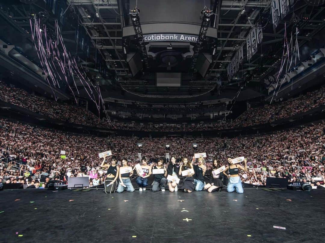 TWICEのインスタグラム：「TWICE 5TH WORLD TOUR 'READY TO BE' IN #TORONTO - DAY 1  The best night in Toronto❤️ We are deeply touched by our Toronto ONCE's heartfelt welcome and support, and you guys made today's show so special and fantastic!🍭 Let's have another epic night tomorrow!! See you!!  #TWICE #트와이스 #READYTOBE #TWICE_5TH_WORLD_TOUR」