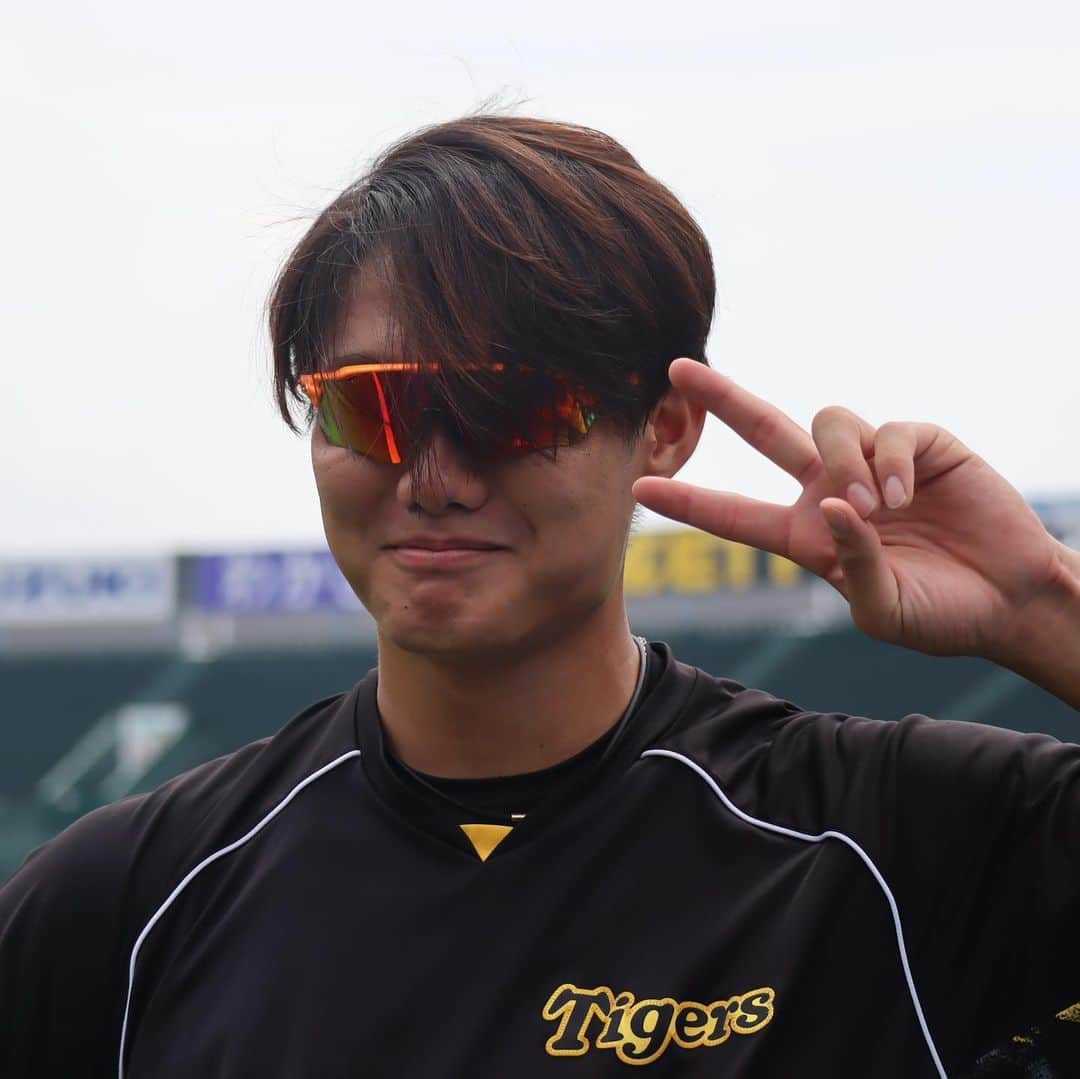 阪神タイガースさんのインスタグラム写真 - (阪神タイガースInstagram)「7月3日、甲子園球場での先発投手練習の様子です！ #西勇輝 選手 #大竹耕太郎 選手 #村上頌樹 選手 #西純矢 選手 #才木浩人 選手 #久保田智之 コーチ #阪神タイガース  #ARE」7月3日 13時18分 - hanshintigers_official