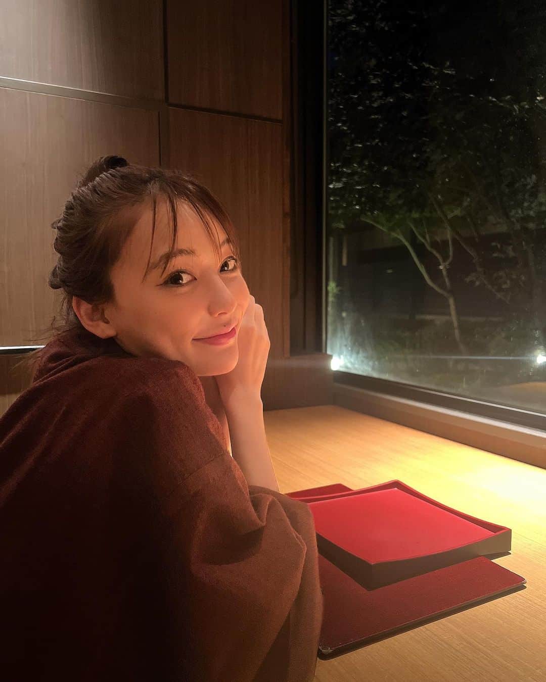 南條有香のインスタグラム：「母が来てくれて熱海旅行と東京で舞台観たり☺️ なんかずっと食べてた気がするけど😂 一緒にいれて幸せでした♡ #ご飯のぴんとがあってない笑 #縦横ぐちゃぐちゃ笑」