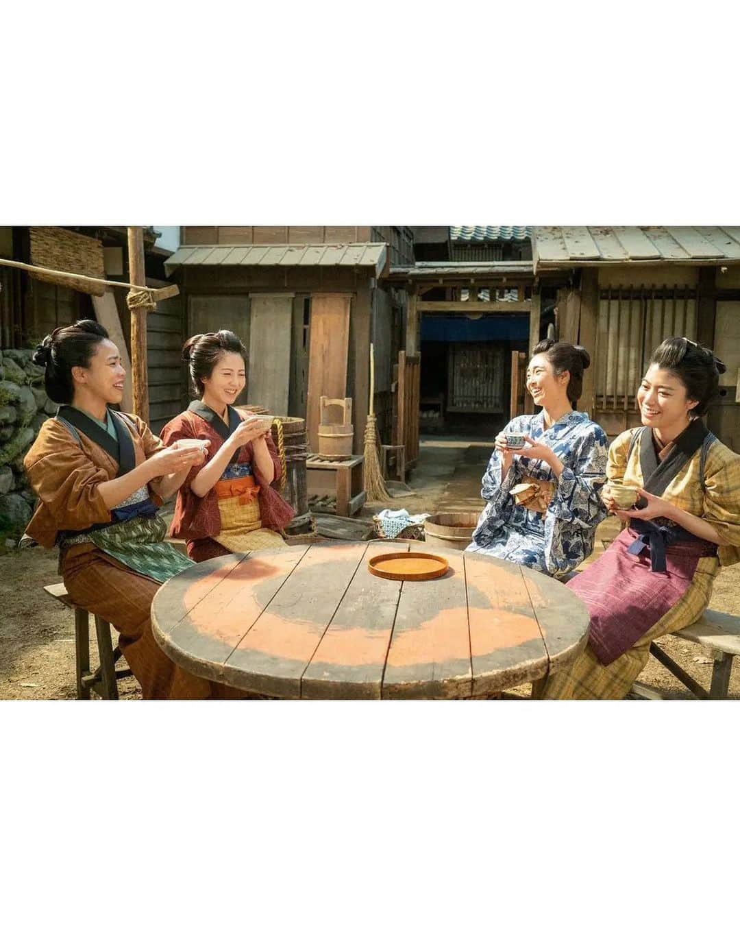 山谷花純さんのインスタグラム写真 - (山谷花純Instagram)「朝ドラ「らんまん」第14週目スタート。 みんなですててこ踊りの練習頑張りました☆チーム長屋プチミュージカル♪楽しかったなぁ☆  #朝ドラらんまん #朝ドラ #山谷花純  #おゆうさん #十徳長屋」7月3日 14時26分 - kasuminwoooow