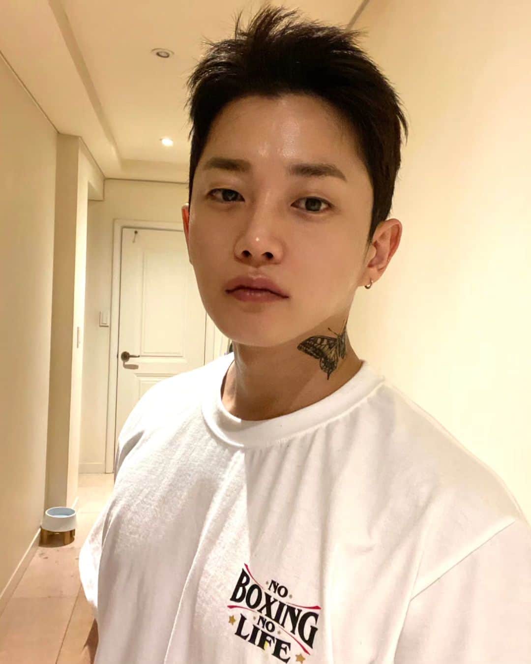 キム・ミンソクさんのインスタグラム写真 - (キム・ミンソクInstagram)「에라이~~ 셀카.」7月3日 14時30分 - samuliesword