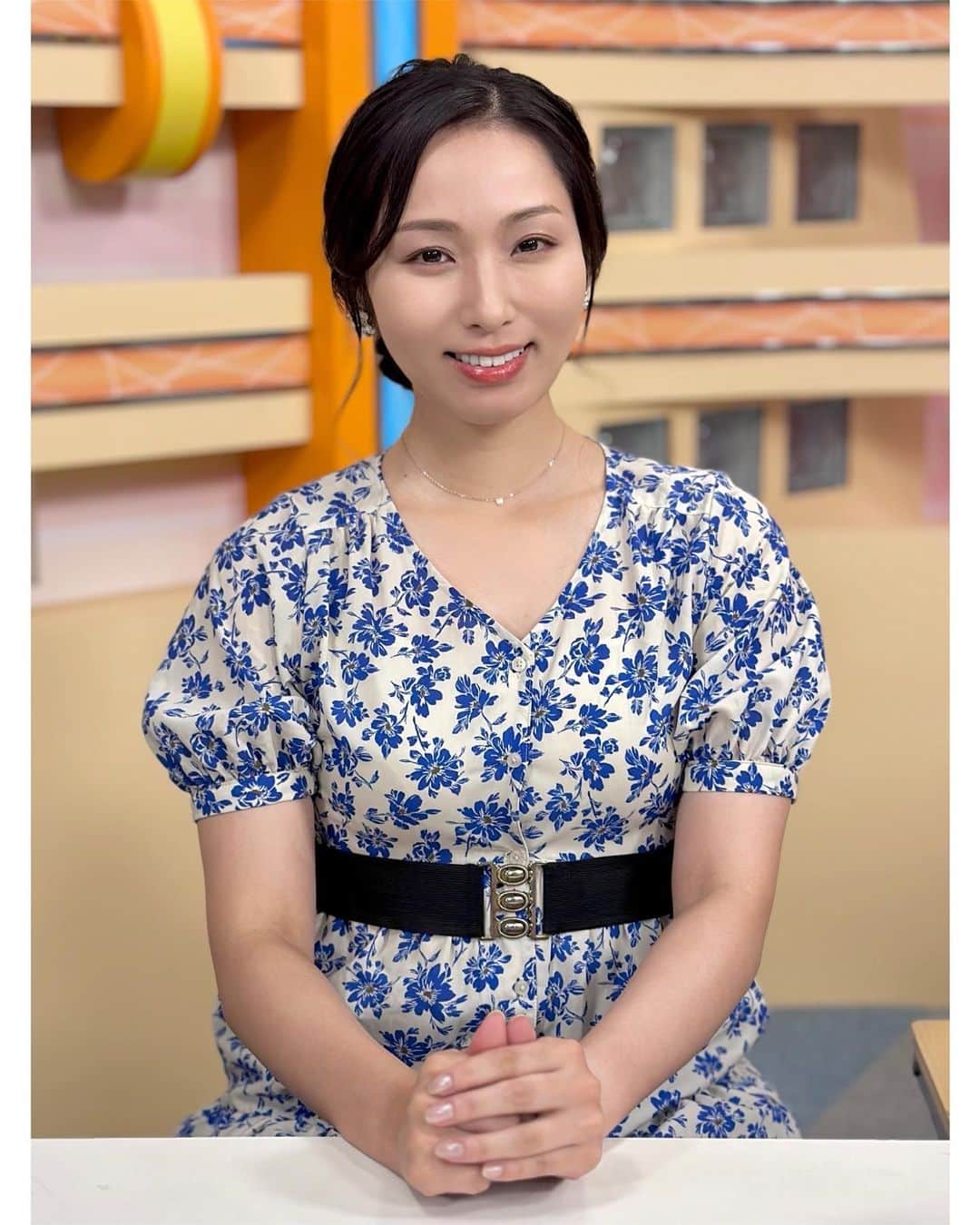 のインスタグラム：「本日も生放送ありがとうございました📺🗻  スポーツコーナーは、【トコリポ】と【全力アスル】の2本です⚽️🤼  高校野球中継のため、来週以降しばらく月曜トコチャンワイドはお休みです.＊°  #司会 #mc #モデル #model #リポーター #ナレーター #reporter #ナレーション #スポーツmc  #イベント #イベントmc #神戸麻衣 #静岡 #沼津」