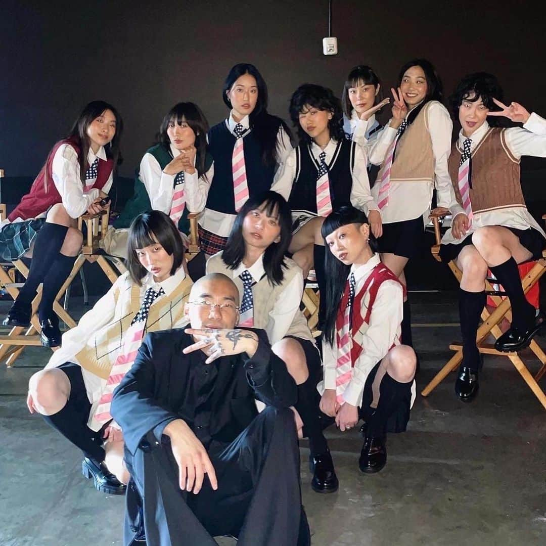 宇田川かをりさんのインスタグラム写真 - (宇田川かをりInstagram)「Bihind the scenes and other cut of the 'Pink tape'📼🏄🏻‍♀️ I just wanna rock too from tokyo🌸🌸🌸💝💝💝 Thank you @liluzivert   #liluzivert #pinktape」7月3日 15時13分 - kaori__udagawa