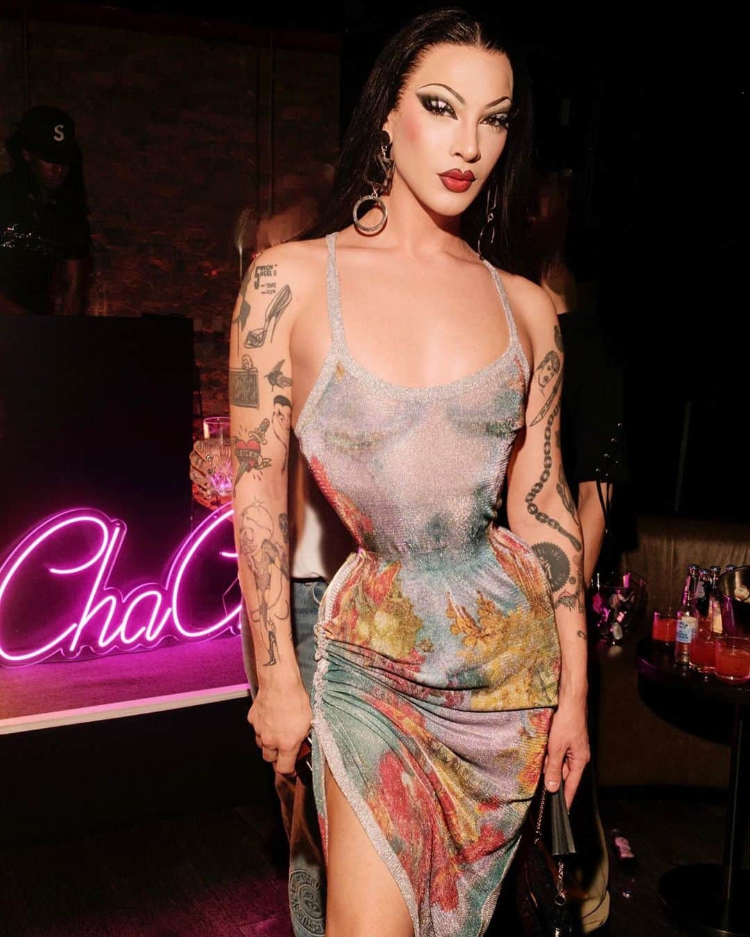 ヴァイオレット・チャチキのインスタグラム：「So fun djing for @jeanpaulgaultier @chachatheclub @editionlondon the other night in celebration of London pride! Thanks for having the doll! 💜」