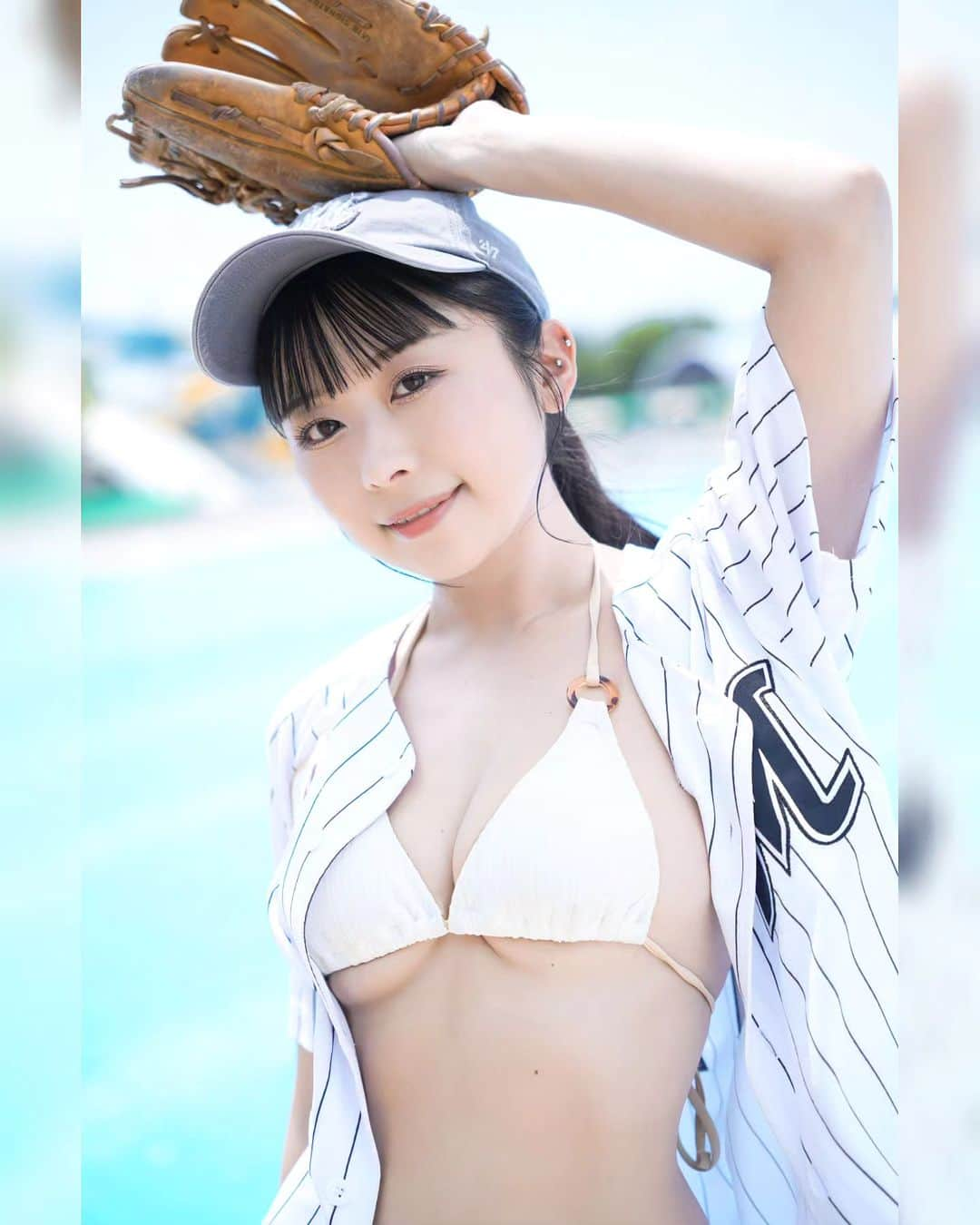 蒼猫いなのインスタグラム：「⚾♥️ . . . . #グラビアモデル #グラビアアイドル #グラビア撮影 #プール開き #水着ギャル #水着 #ビキニ #プール #プール撮影会 #蒼猫いな #海 #shein #ビキニ女子 #ビキニギャル #ナイトプール #新人 #モデル撮影 #撮影モデル #マイクロビキニ #パルフェット #pharfaite #競泳水着 #グラビア #撮影会 #競泳水着 #野球女子 #野球好き #野球 #バッティング女子」