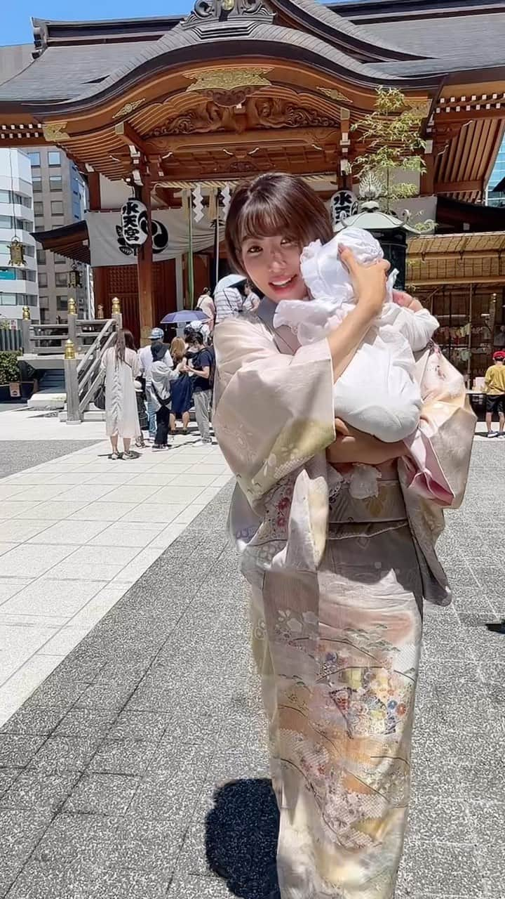 粕谷聡子のインスタグラム：「𝗜𝘁'𝘀 𝘁𝗵𝗲 𝗖𝗶𝗿𝗰𝗹𝗲 𝗼𝗳 𝗟𝗶𝗳𝗲… My dear grandmother passed away shortly after my baby was born. It was a spring filled with the intertwining of meetings and farewells, making my heart restless.  It is truly saddening that I couldn't introduce my baby to my grandmother, who had been looking forward to the birth more than anyone else. She is growing up so well and healthy, grandma! So please rest assured and take your time to relax. And in heaven, enjoy your beloved dance to the fullest. I miss you so much!! _____________________________________Satoko___★* #tokyo #japan #dancer #댄서 #気象予報士 #筋トレ女子 #weatherforecaster #nodancenolife #スポーツ女子 #workout #fitness #fitgirl #abs #japanese #satokokasuya #粕谷聡子」