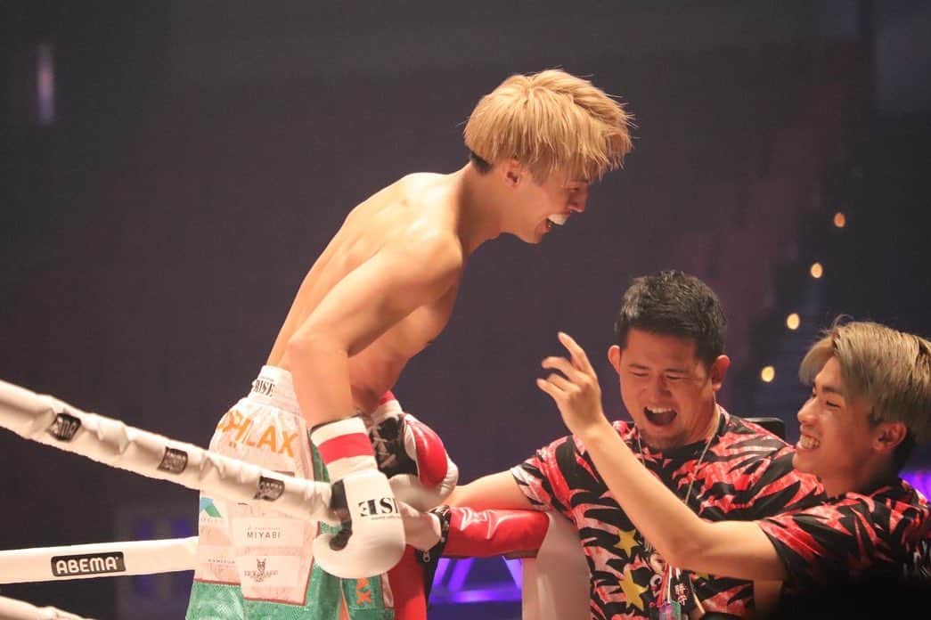 田丸辰のインスタグラム：「. このチームでやっていけば間違いない🤝🏻  昨日の試合見て、田丸ワンチャン 優勝あるかもってみんな思ったっしょ🔥  次は8月26日、3年前に負けた大崎選手と準決勝!!  みんなもっと俺に期待して欲しい!!  それを力に変えて必ず俺が優勝する!!  8月めちゃめちゃ楽しみにしていて下さい👍🏻  @rise_2003official  #RISE #RISE_WS2023 #田丸辰」