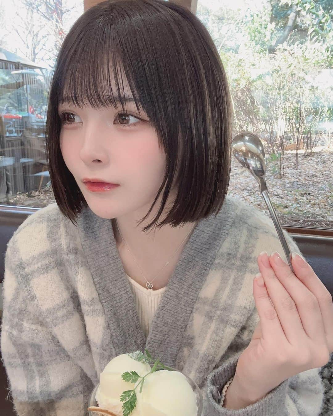 ひっそりゆうみのインスタグラム：「カフェデートしたいね。たくさんお喋り❕」