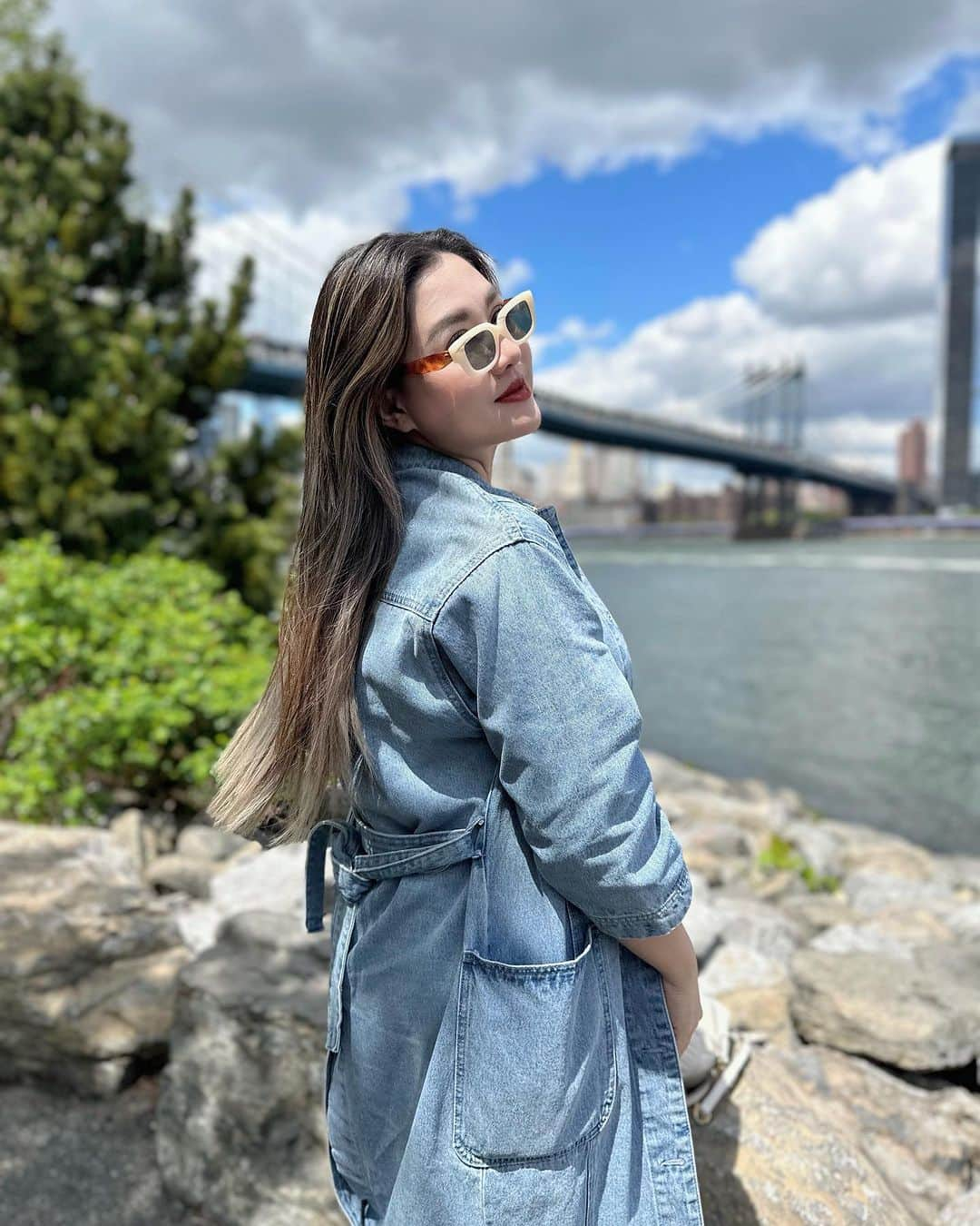 Vicky Shuさんのインスタグラム写真 - (Vicky ShuInstagram)「Strolling Around Dumbo  #perjalananvickyshu #newyork #dumbo」7月3日 17時15分 - vickyshu