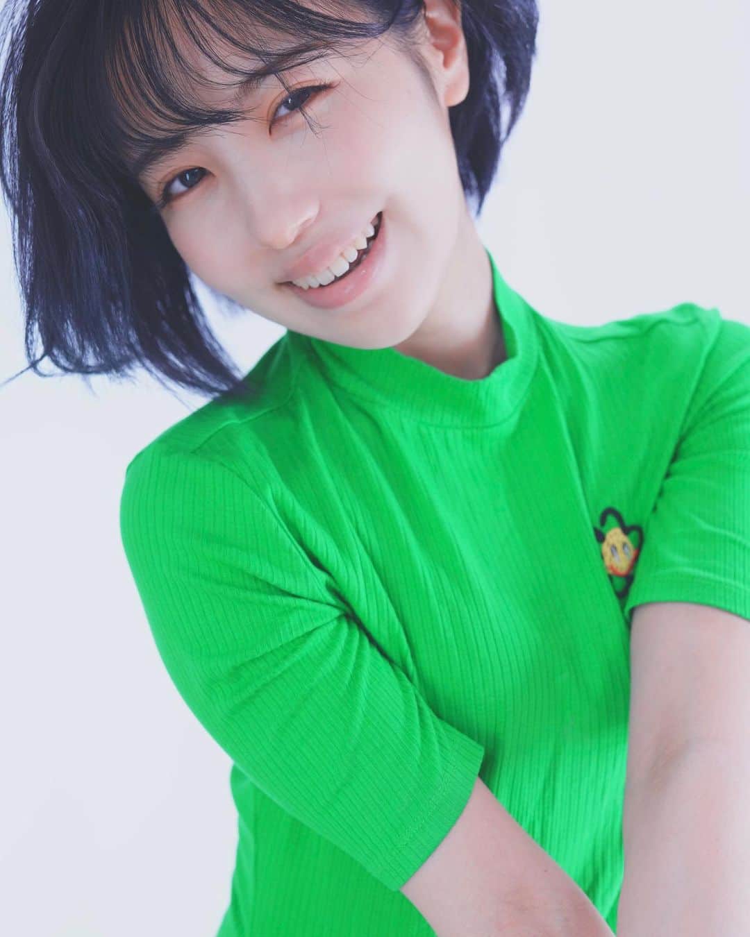 若菜みささんのインスタグラム写真 - (若菜みさInstagram)「(*'ヮ'*)つ（写真のデータ）  7月になりましたね！！  毎年、夏は暑くて嫌だといって家にこもってばかりでした。 今年は外に出て、夏っぽいイベントにも参加してみたいです！  BBQをやってみたい！ あと、川に行くとか！ ああ川でBBQいいな…」7月3日 17時18分 - neko_ne_ko1