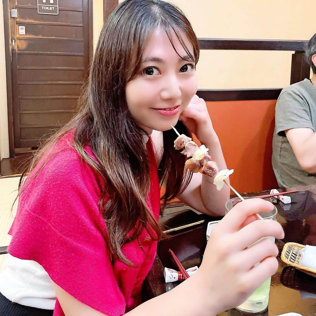 原アンナのインスタグラム：「@福岡で食べた美味しいものたち♡♡  ①今回の最大の目的、#宗像大社 に行った時、#むなかた茶愉 でいただいた、「そのまんましょうがエール」と「クーラン・ピスターシュ」があまりにも美味しくてビックリ‼️  ②福岡では定番⁉︎人気店の　#河太郎中洲本店 では、絶対食べたかった、イカのお刺身などで、お酒がススムー✨✨  ③フードジャーナリストの#山路力也さん に教えてもらった#藤よし西中洲店 では串とか、おつまみメインで食べてたら、これまたお酒がススンダー✨✨  この日は、山路さんにお勧めしていただいたお店最低でも3件は行く予定だったのに、あまりの美味しさにお酒が進み過ぎて２件で終了😆😆💡🥲🥲  その代わり次の日早起き出来て  ③並んだ甲斐があった朝ごはんは、#いとおかし で海鮮を✨最高の朝ごはん🙌  ④昼から飲めるところ探して#大名へて へ。あなごのお刺身めちゃうま！！  ⑤帰る前にラーメン！！ #あかのれん でぺろり😋  またすぐ行きたい福岡♡ 美味しい旅でした♡♡」