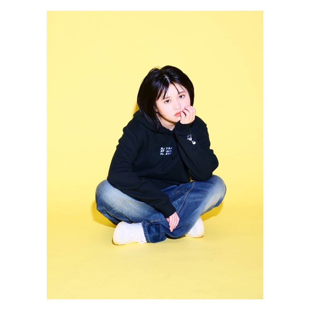 池田レイラのインスタグラム：「じゃじゃじゃじゃーん！！🥹✨ なんと本日！【7月3日(月)から8月18日(金)23時59分〆】で、 PIKO KAILAさんとのコラボ商品の受注受付がされます！🫶  私らしい雰囲気の、男女問わず普段使いできる様な可愛すぎるデザインに仕上がったので是非チェック、ご注文をよろしくお願いいたします🥹💞  アイテムは ・Tシャツ ・フード付きパーカー ・トートバッグ になっております！✨ 他のアイテムのお写真も後々公開していきます🫶 @piko___kaila  要チェックです！🥹💞」
