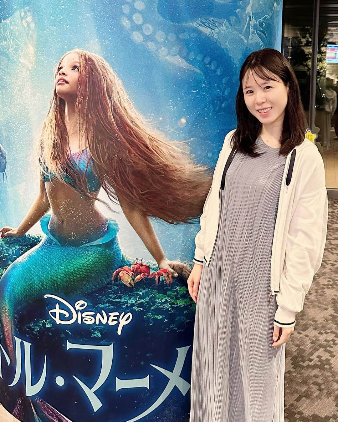 田中碧のインスタグラム：「【お久しぶりです】 ⁡ 公開されてすぐさま見に行った リトル・マーメイド🧜‍♀️ ⁡ お風呂も入り、あとは寝るだけ！ な状態でレイトショーです💪 ⁡ IMAXレーザーの字幕をチョイス、 迫力すごかった✨✨ ⁡ 音楽も映像も素晴らしいのだけど 酔いやすい方は要注意、かもしれません😇笑 ⁡ ⁡ #リトルマーメイド #レイトショー #thelittlemermaid」