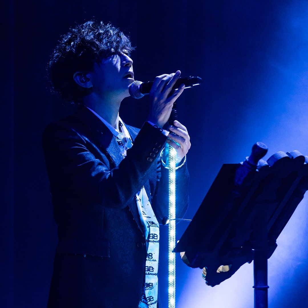 tetsuyaのインスタグラム：「【TETSUYA Billboard Live Tour 2023 開催決定！】 今年もBillboard Live Tourが決定しました！  TETSUYA Billboard Live Tour 2023  ・12月19日(火) 大阪 ・12月25日(月) 横浜 ・12月28日(木) 東京  詳しくは>> https://www.tetsuya.uk.com/contents/653485  #TETSUYA  #BillboardLive」