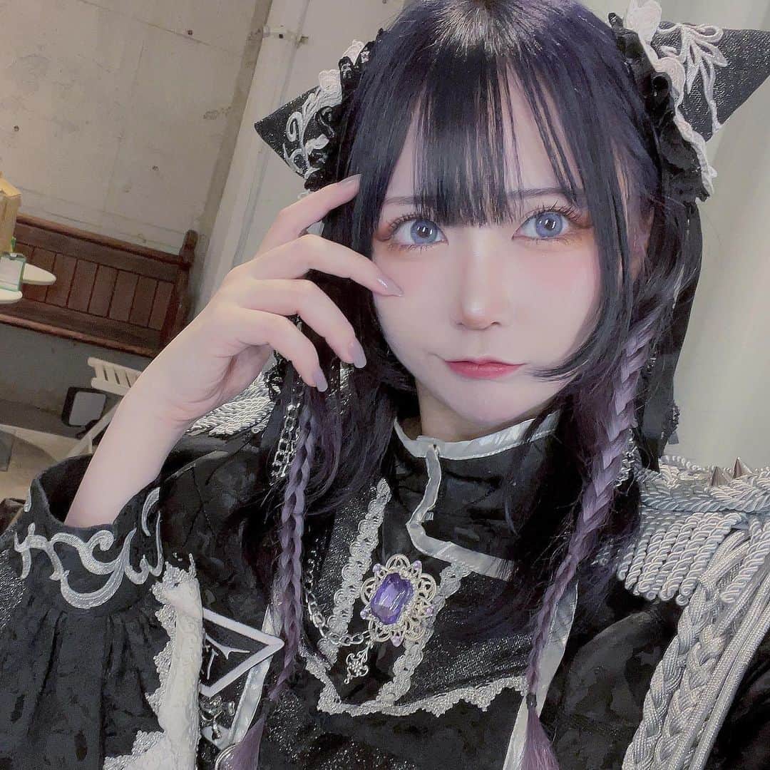 ねおきまこのインスタグラム：「目。」