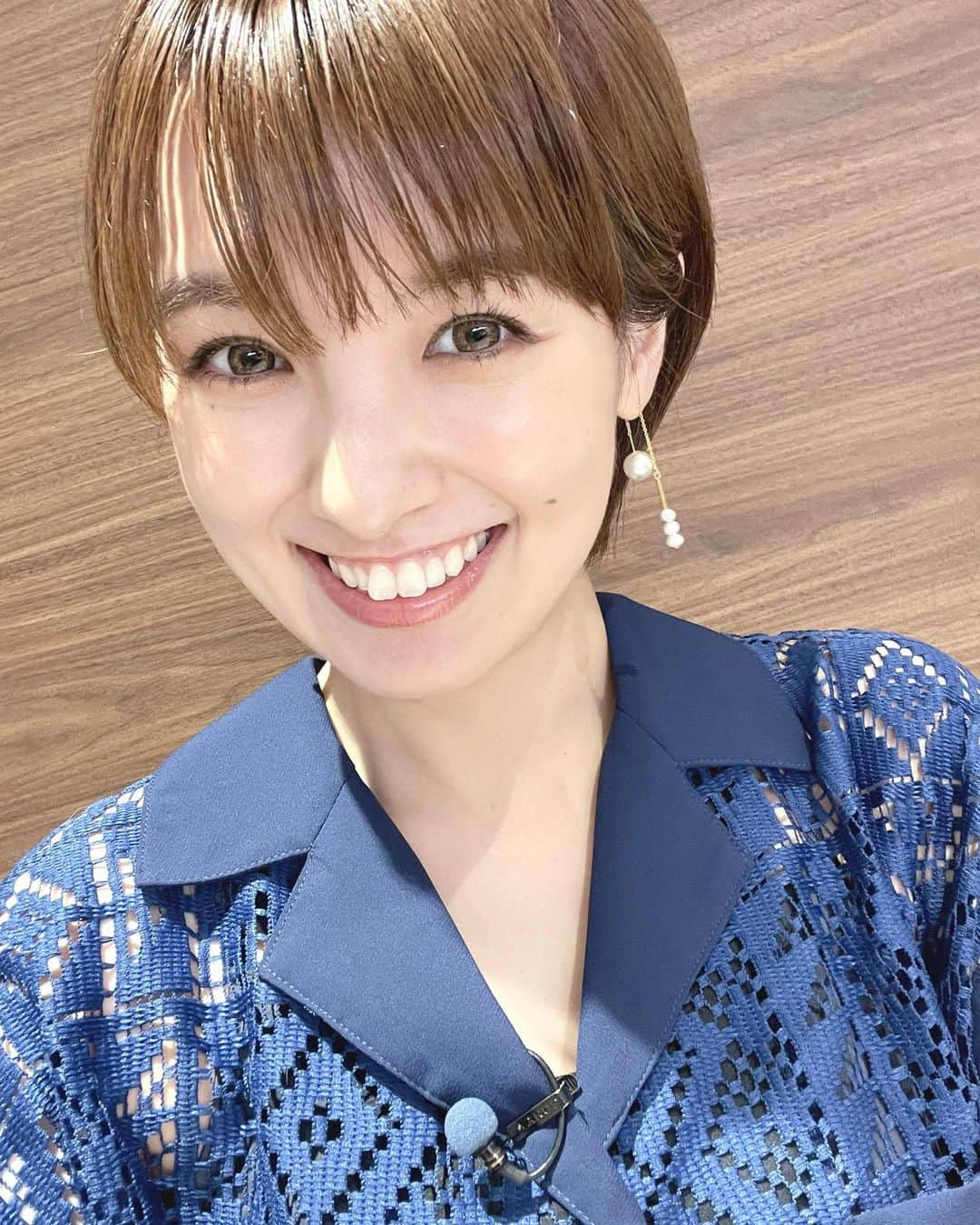 南明奈さんのインスタグラム写真 - (南明奈Instagram)「《プチブランチ》衣装✨  1・2枚目 ドッキングシャツ @hdxuly パンツ @elendeek サンダル @dianashoespress ピアス @ari._j  3・4枚目 セットアップ @aulaaila_official サンダル @randa_pic ピアス @popy_k  5・6枚目 ワンピース、ビスチェ @lepotokio  サンダル @dianashoespress ピアス @hemca_official  7・8枚目 タンクトップ @un3d_official スカート @anogh_official オフショルトップス @ezick.ec.official ピアス @amitiecredirdesign サンダル @randa_pic」7月3日 18時08分 - akinaminami