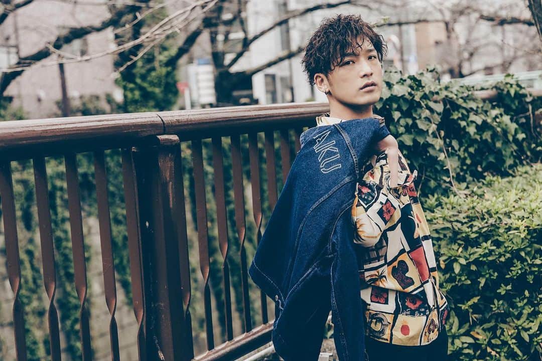 斎藤洸のインスタグラム：「SNARE COVER ビクターエンタテインメント（カラフルレコーズ）からメジャーデビュー決定！！ 7月下旬、新曲リリース決定！！  20年の活動を経て、真新しい環境でスタートを切れる事に喜びを覚えてます。皆さん、いつも応援ありがとう。僕はまだまだこれからです。  photo @lisakozai  hairmake @erena_hm」