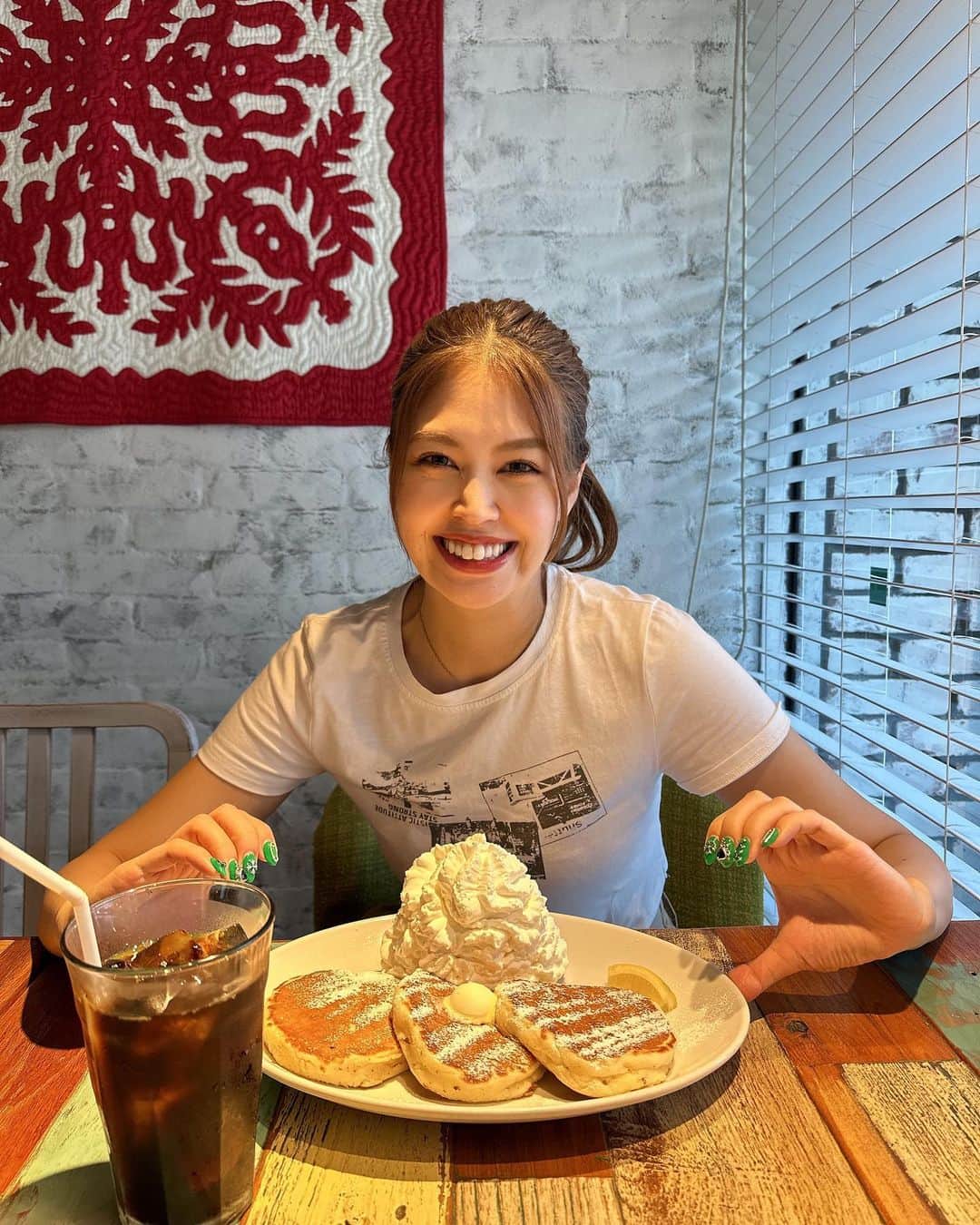 吉岡久美子さんのインスタグラム写真 - (吉岡久美子Instagram)「、 #コナズ珈琲 だいすき🥞🩷🍴  #タコライス 食べて #パンケーキ も完食🥺🫶🌈  おいしすぎて 胃袋無限大になれってなる🥺  コーヒーもおいしい！  みんなもいこ！ 、 、 、 #つぼみ大革命 #つぼみ #吉本 #よしもと #アイドル #idol #大阪 #東京 #神戸 #ライブ #instagood #いいね #フォローミー #カフェ #カフェ巡り #カフェ好きな人と繋がりたい #カフェスタグラム #カフェ巡り好きな人と繋がりたい #カフェラテ #カフェ部 #カフェ活 #カフェ女子 #ケーキ #スイーツ #コナズコーヒー #コナズカフェ」7月3日 18時25分 - kuunyaaan
