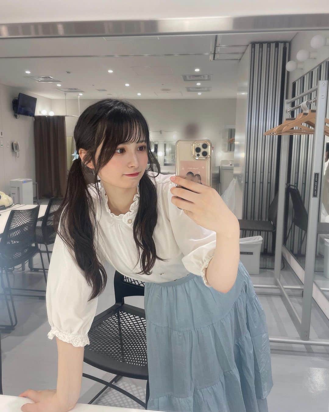 のインスタグラム：「かき氷食べたい🍧  この水色スカートの色好き！ (@paravion_official )かわいい🥺」